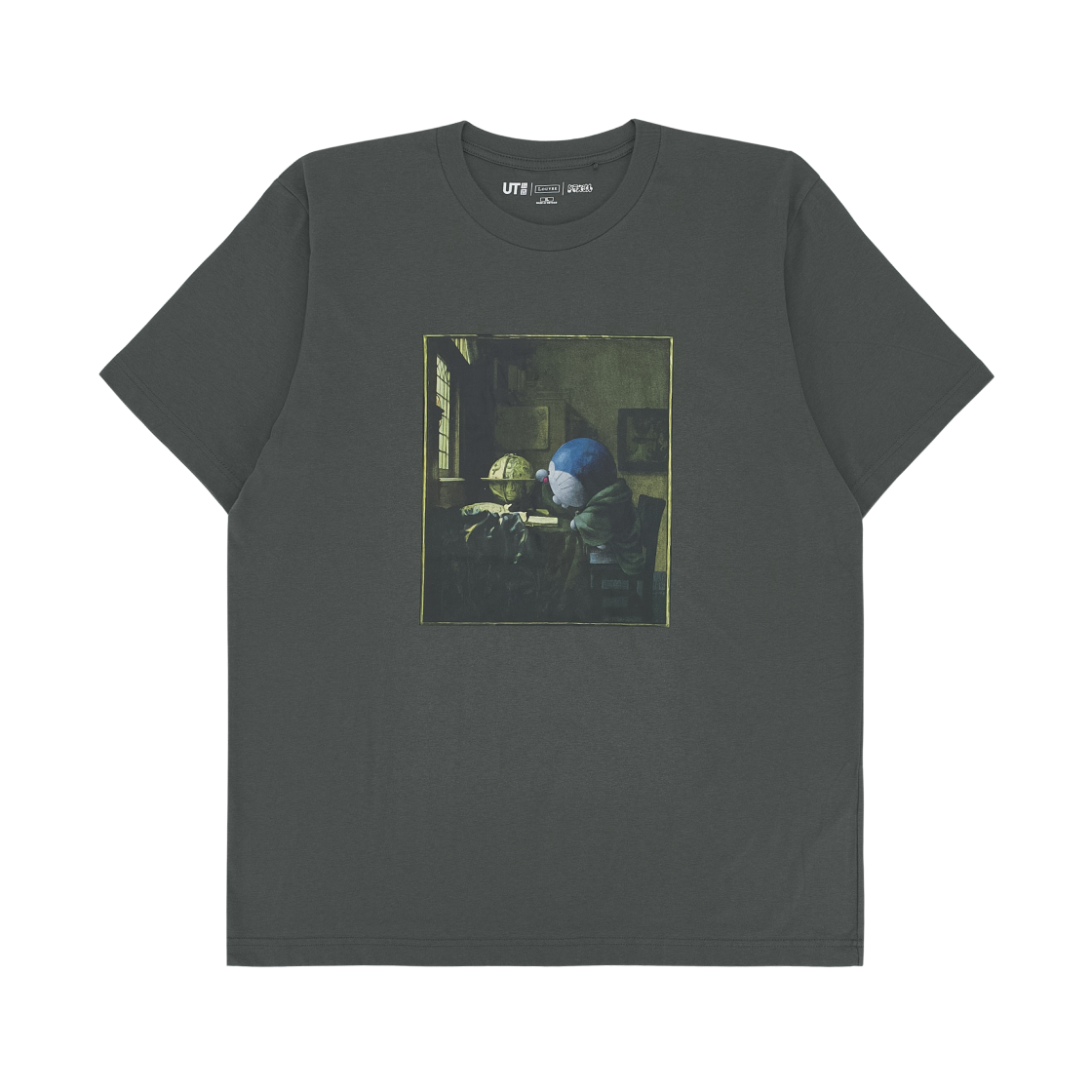 유니클로 UT x 루브르 x 도라에몽 그래픽 티셔츠 C 그레이 - KR 사이즈(Uniqlo UT x Louvre x Doraemon Graphic T-Shirt C Gray - KR Sizing)