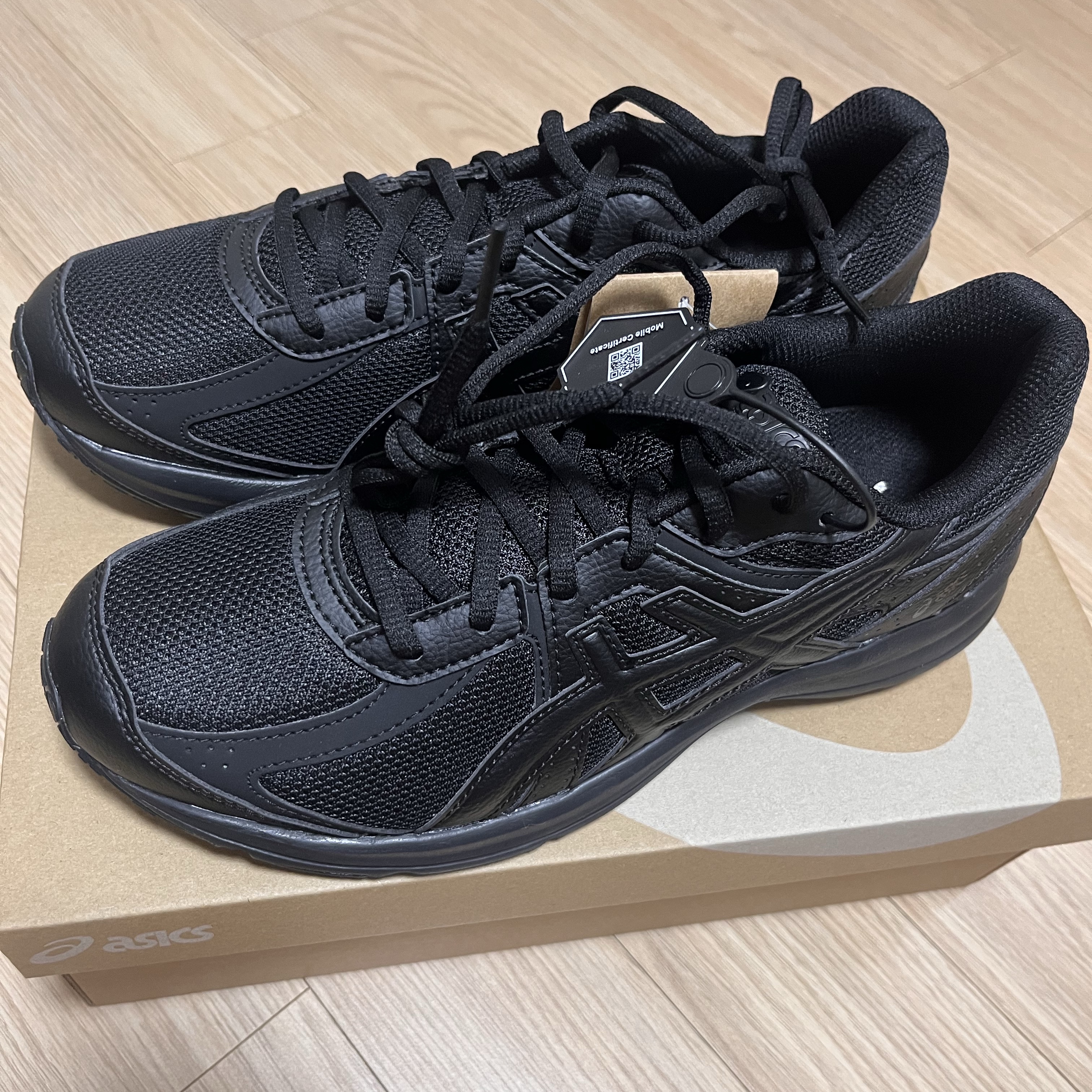Asics Jog 100 S Black - 2E Wide 착용 스타일
