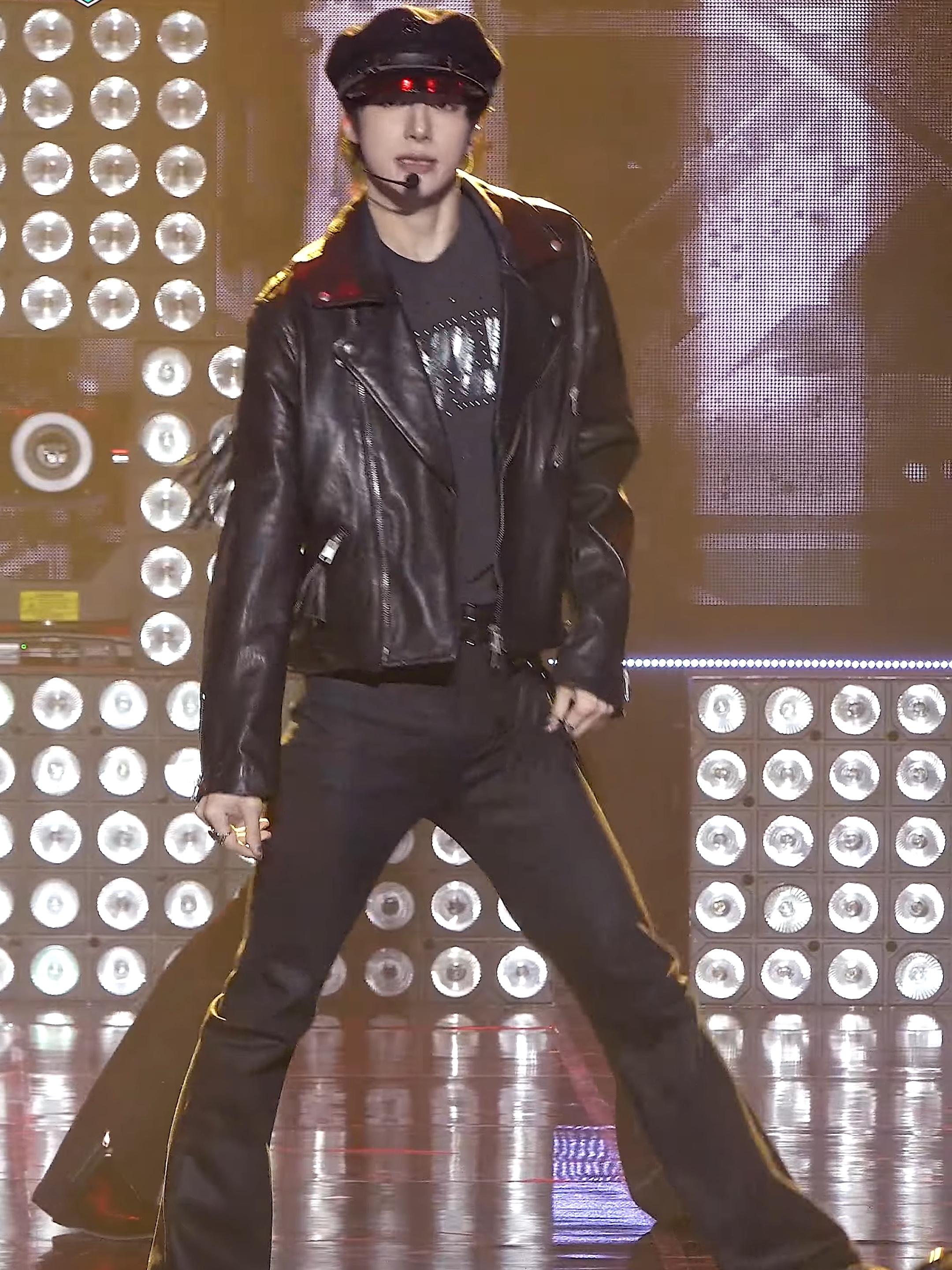 Undermycar Mu.158 Classic Logo Wax Coated Flare Jeans Black 착용 스타일 - 2