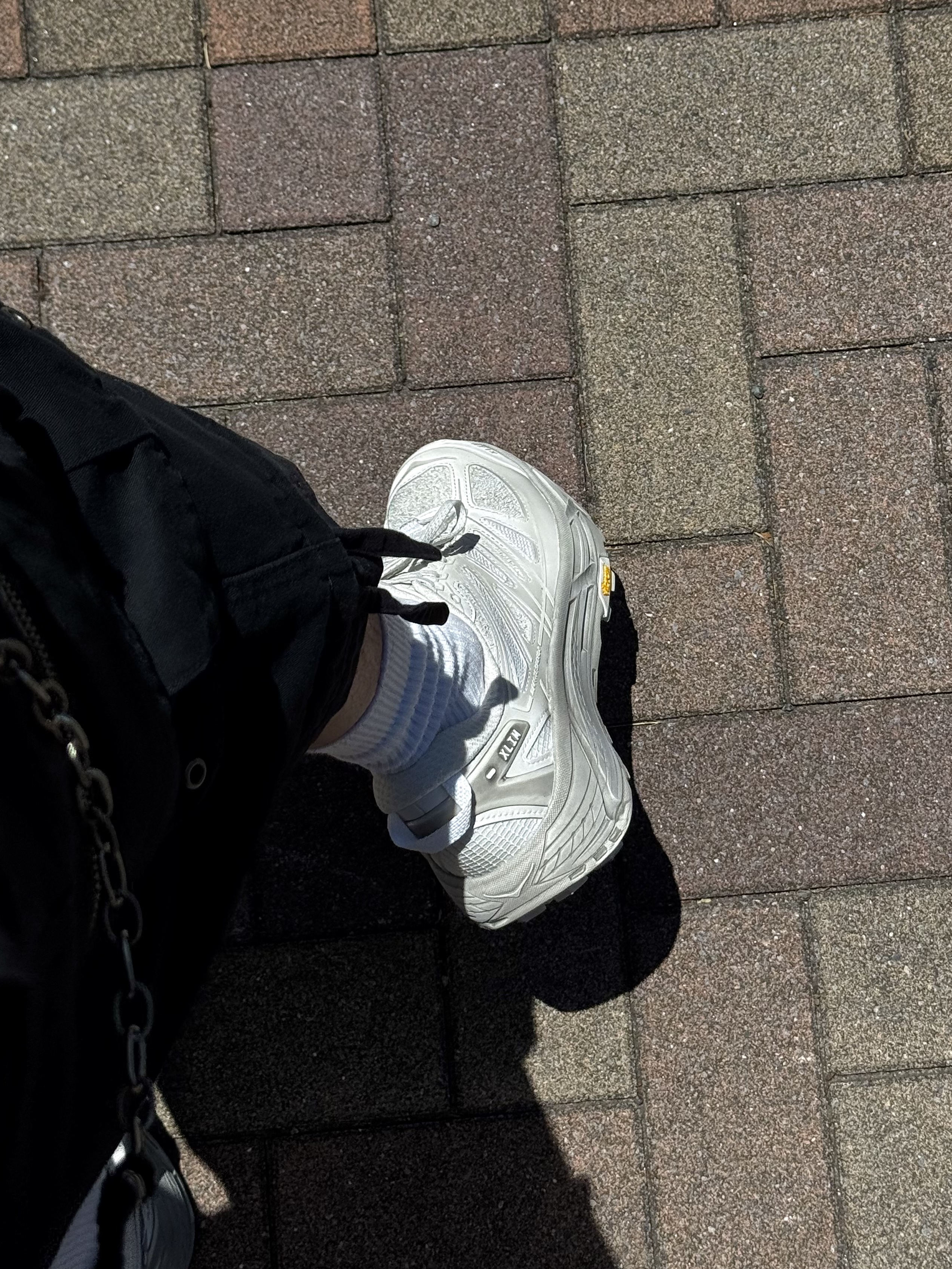 Hoka x Xlim Mafate Speed 2 TS Grey Foam 착용 스타일