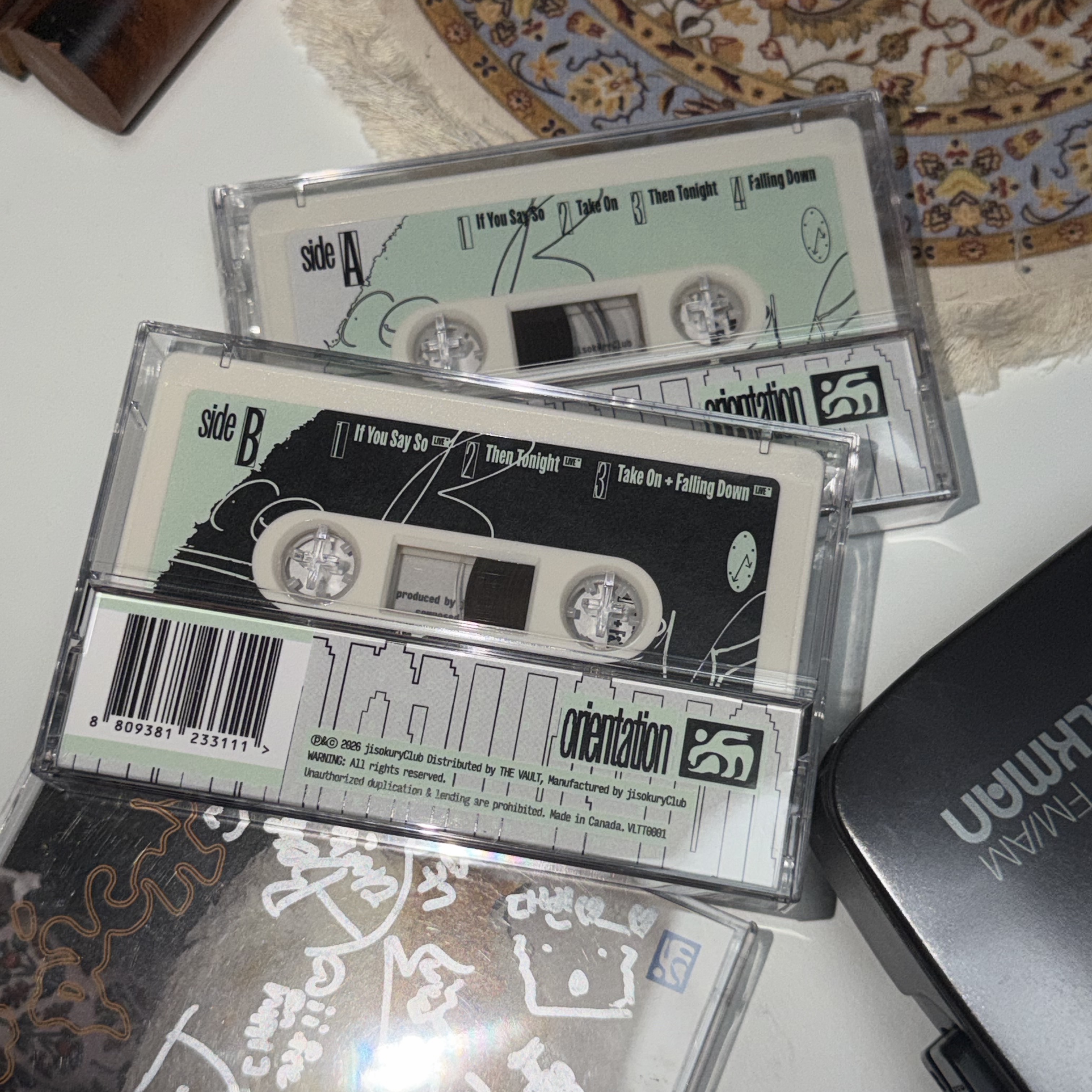 Orientation with LIVE [Cassette] 착용 스타일