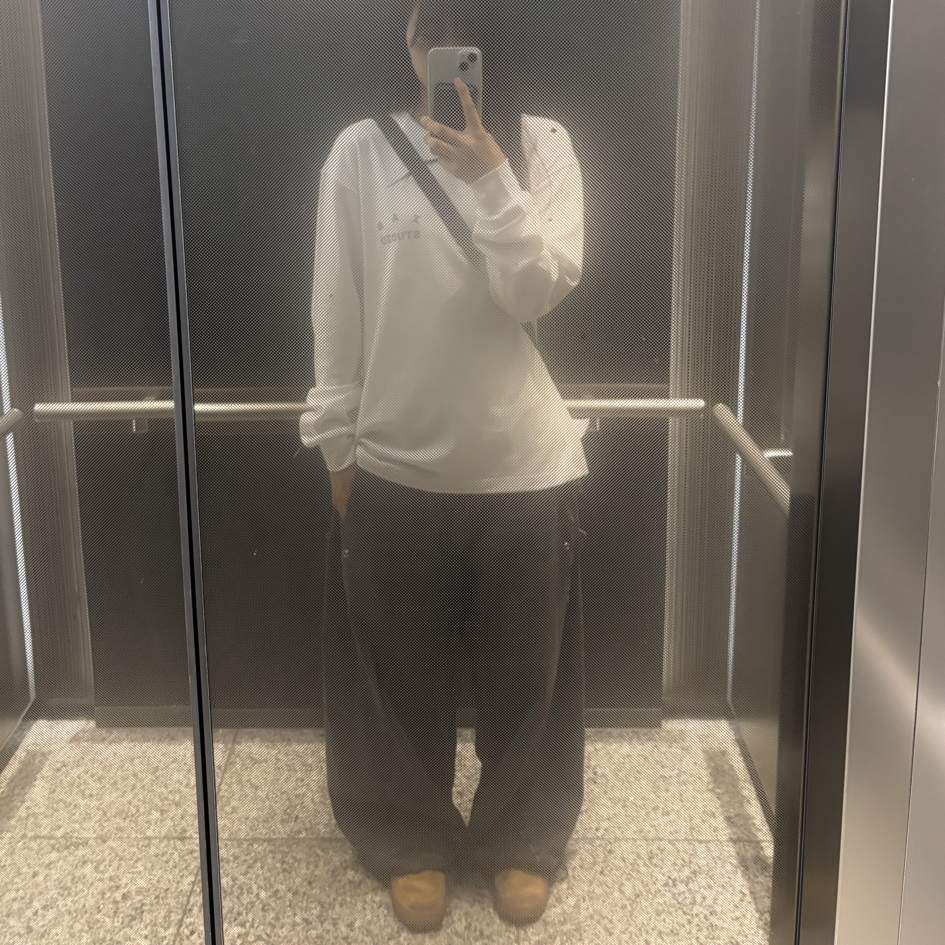 IAB Studio IAB Long Sleeve White - 26SS 착용 스타일