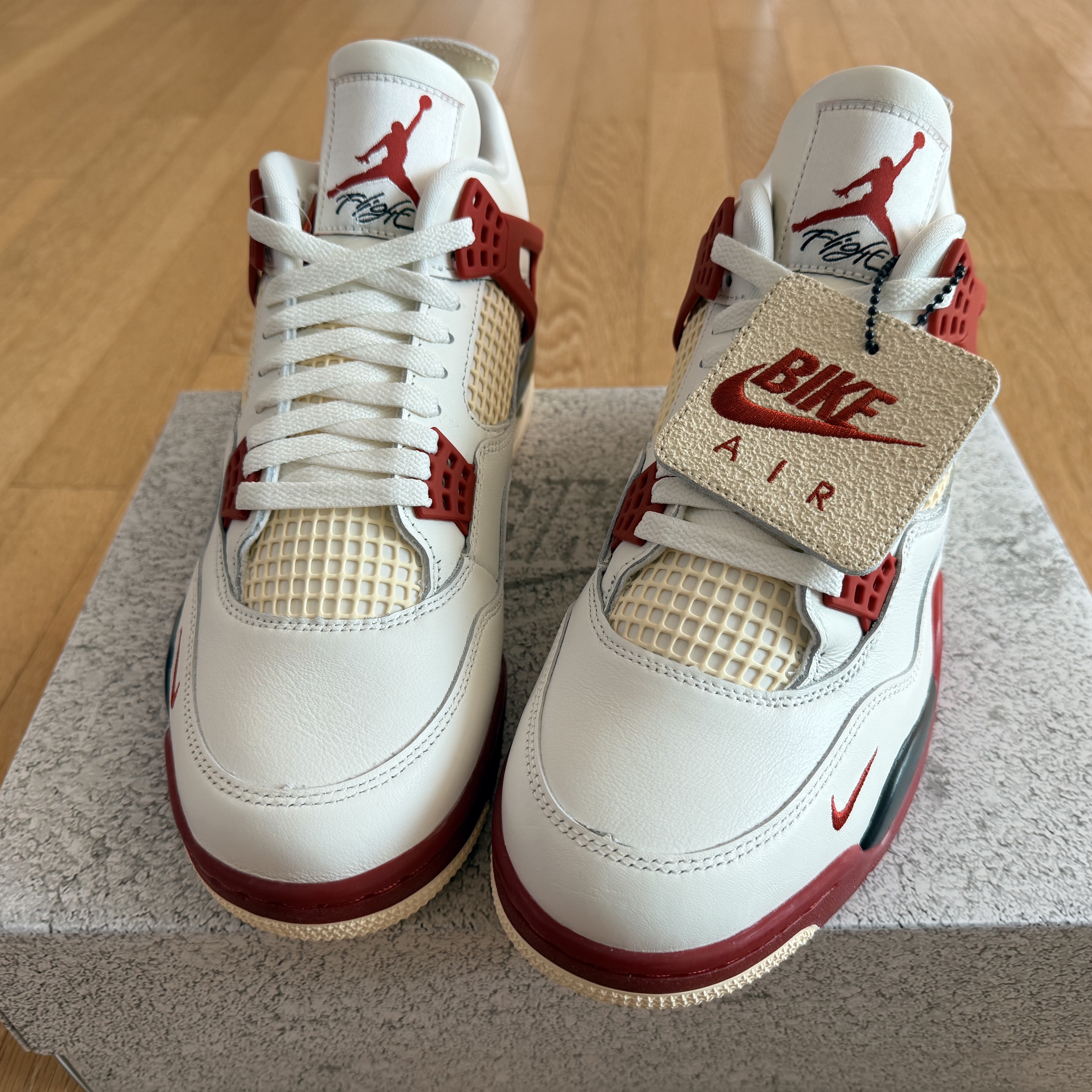 Jordan 4 x Nigel Sylvester Retro OG Brick After Brick 착용 스타일 - 1