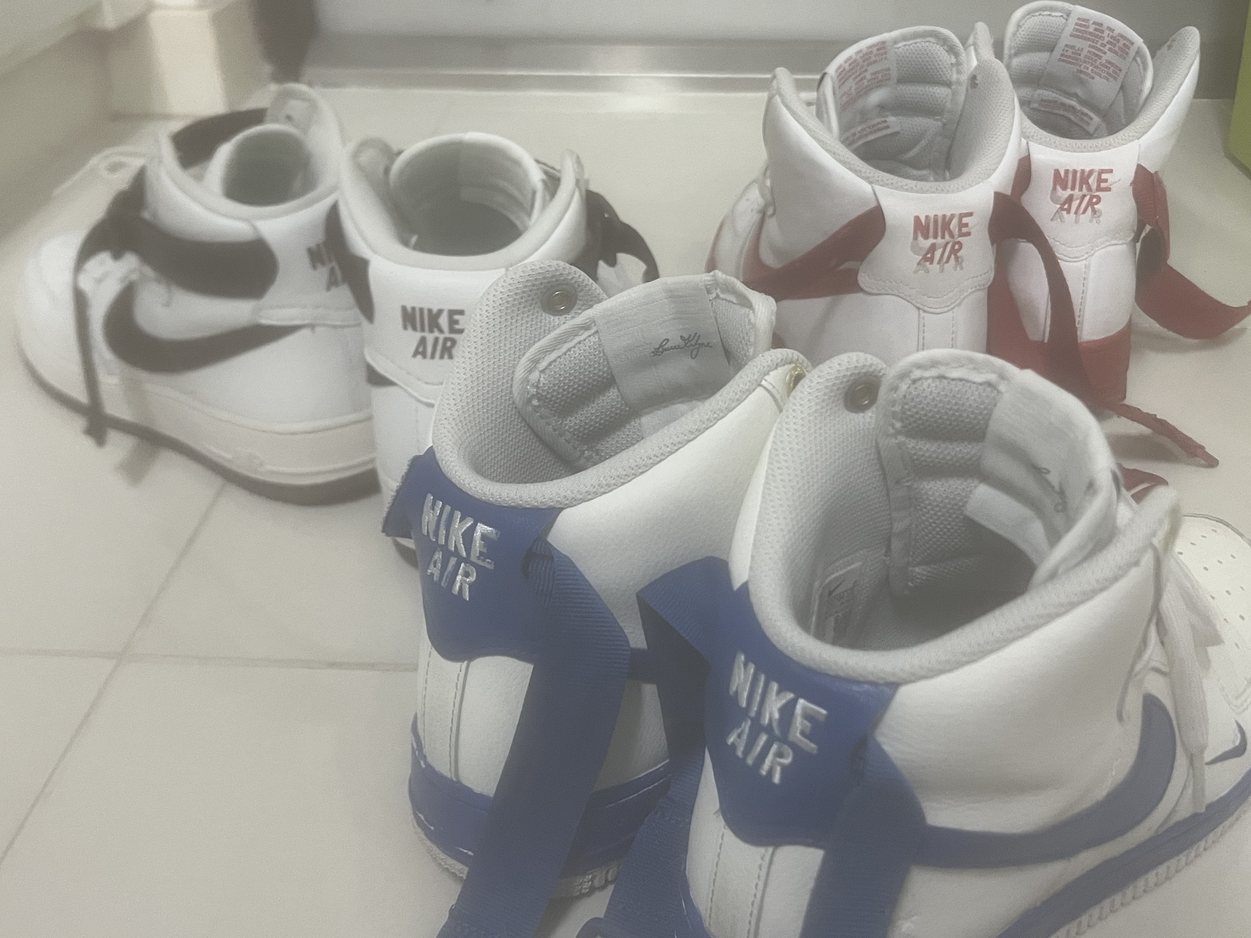 Nike Air Force 1 High Retro QS Summit White Chocolate, (W) Nike Air Force 1 High SE 40th Anniversary Join Forces Sail Blue Jay 착용 스타일 - 2