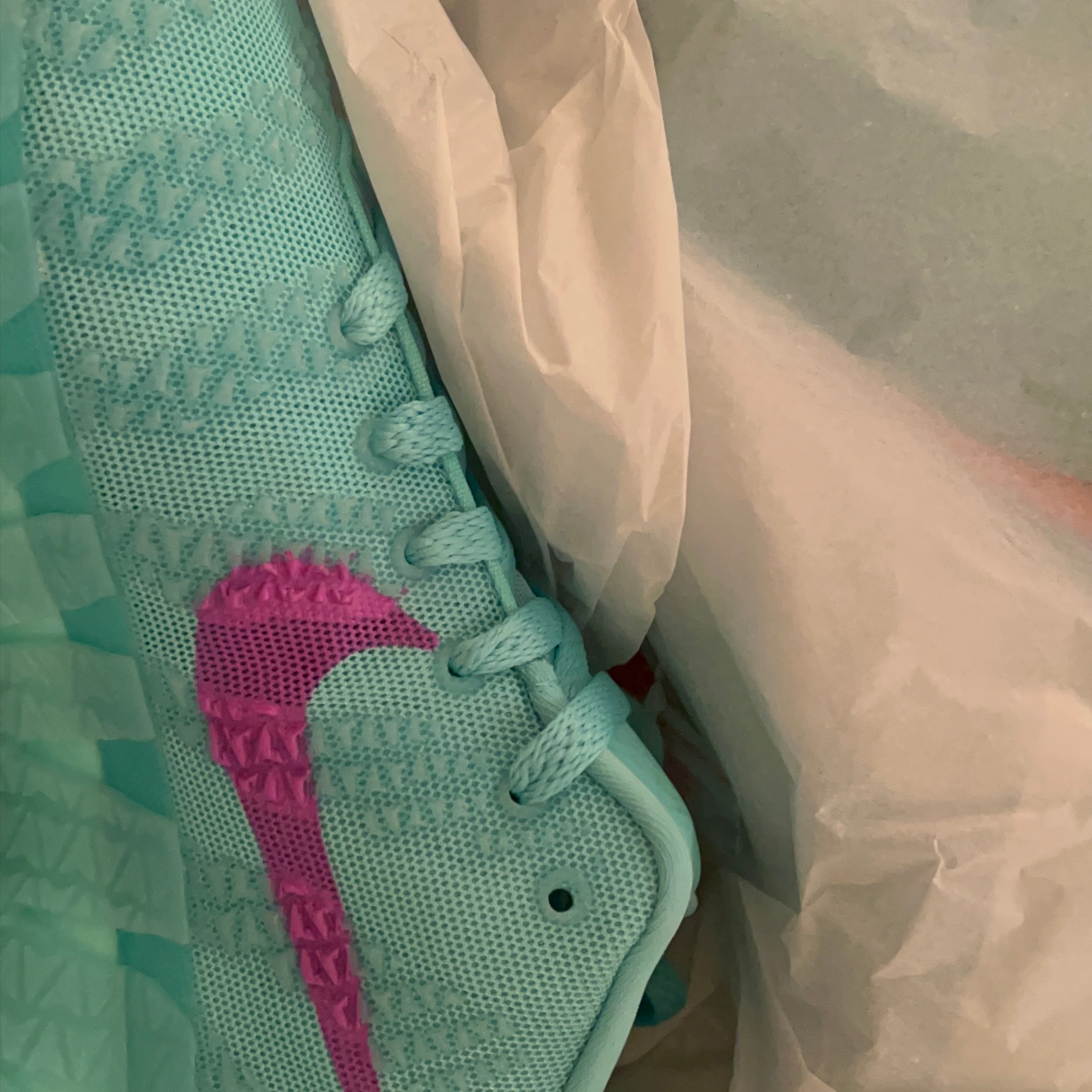 Nike Ja 3 EP Twelve Time Bleached Turquoise Safety Orange 착용 스타일