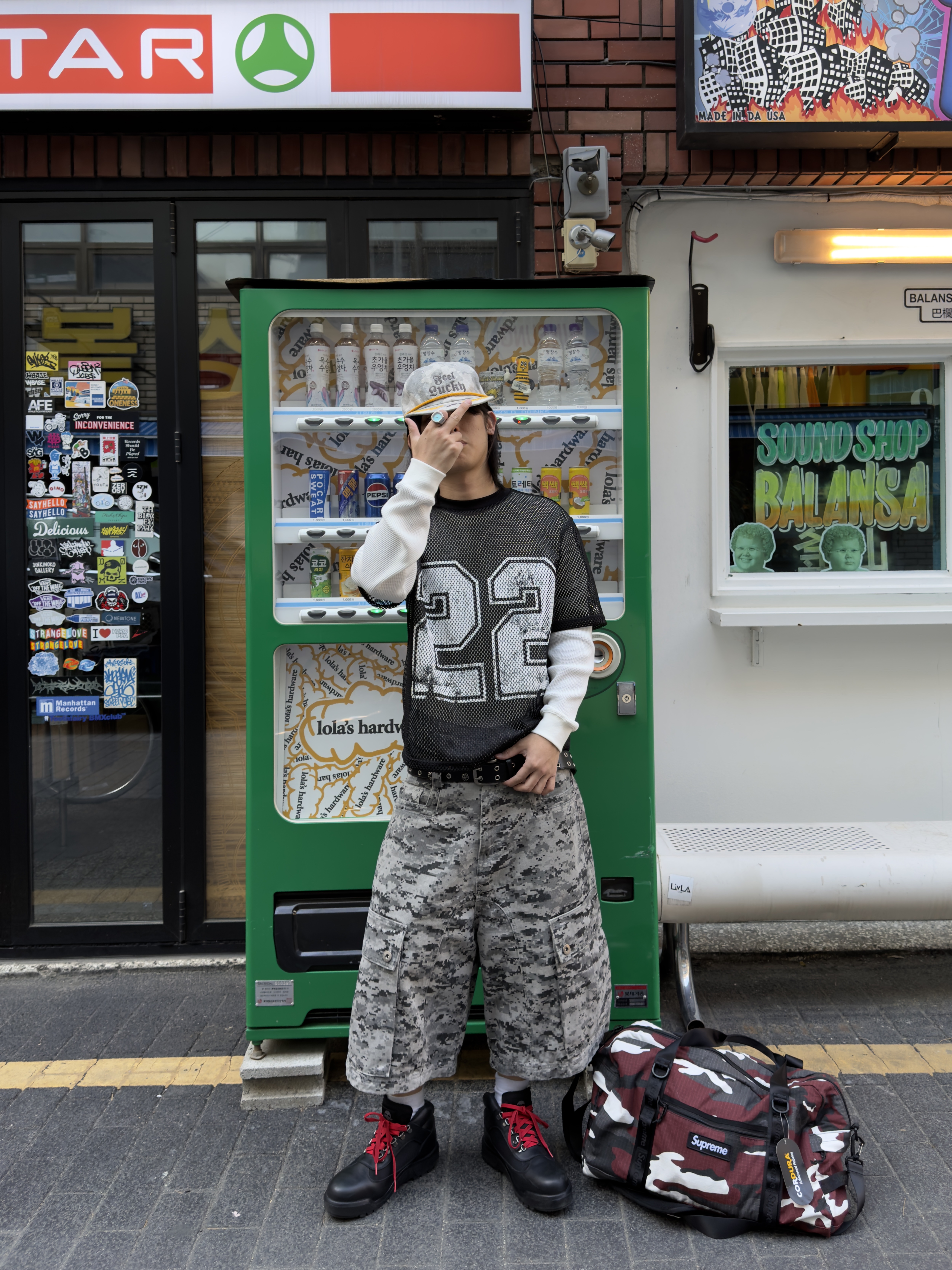 Supreme Duffle Bag Red Camo - 26SS, Timberland Premium 6 inch Waterproof Boot Black Nubuck - Wide 착용 스타일 - 3