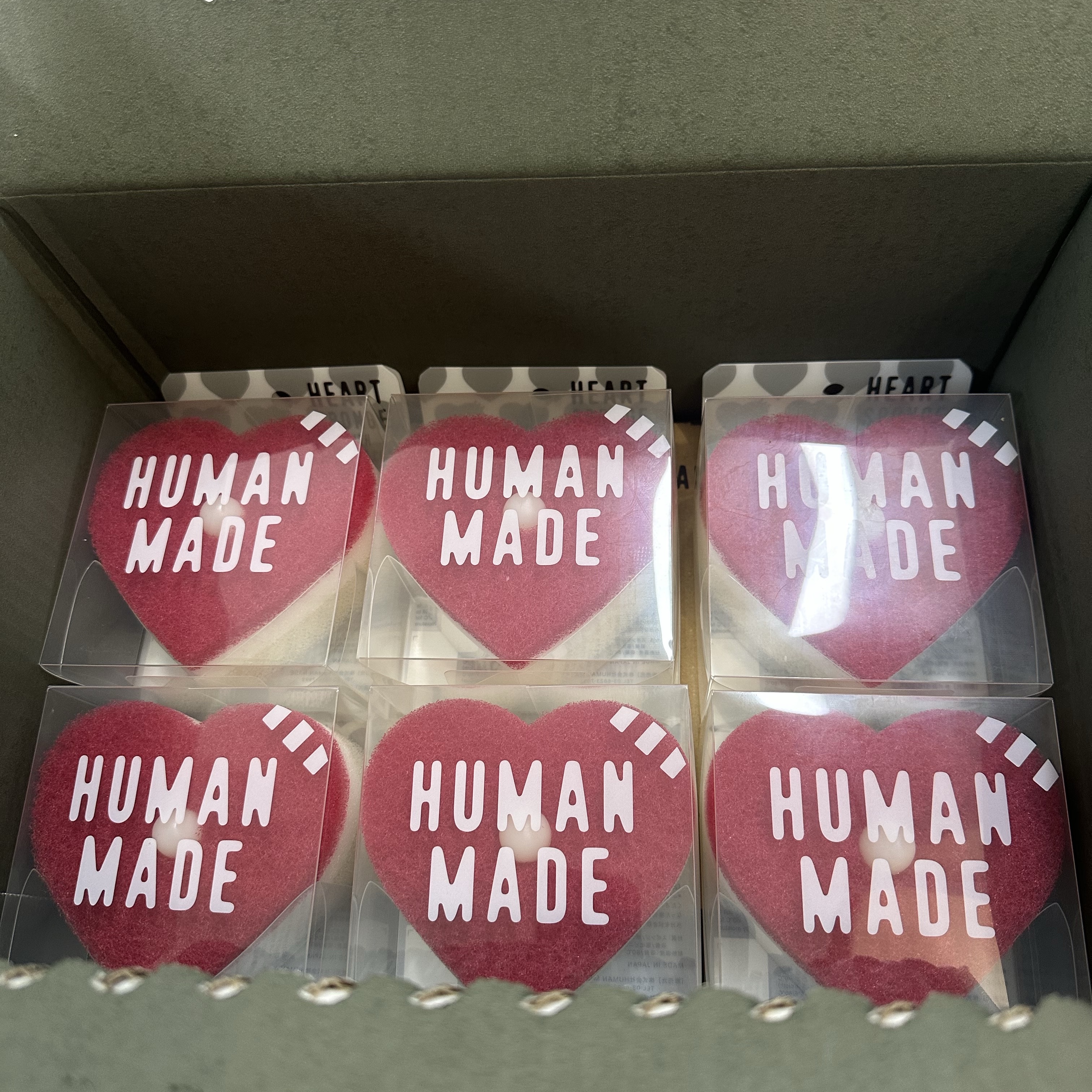 Human Made Heart Sponge Red 착용 스타일
