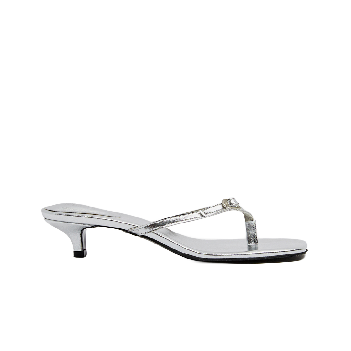 무드나잇 시티 벨티드 키튼힐 뮬 l 실버(Moodnight City Belted Kitten Heel Mules l Silver)