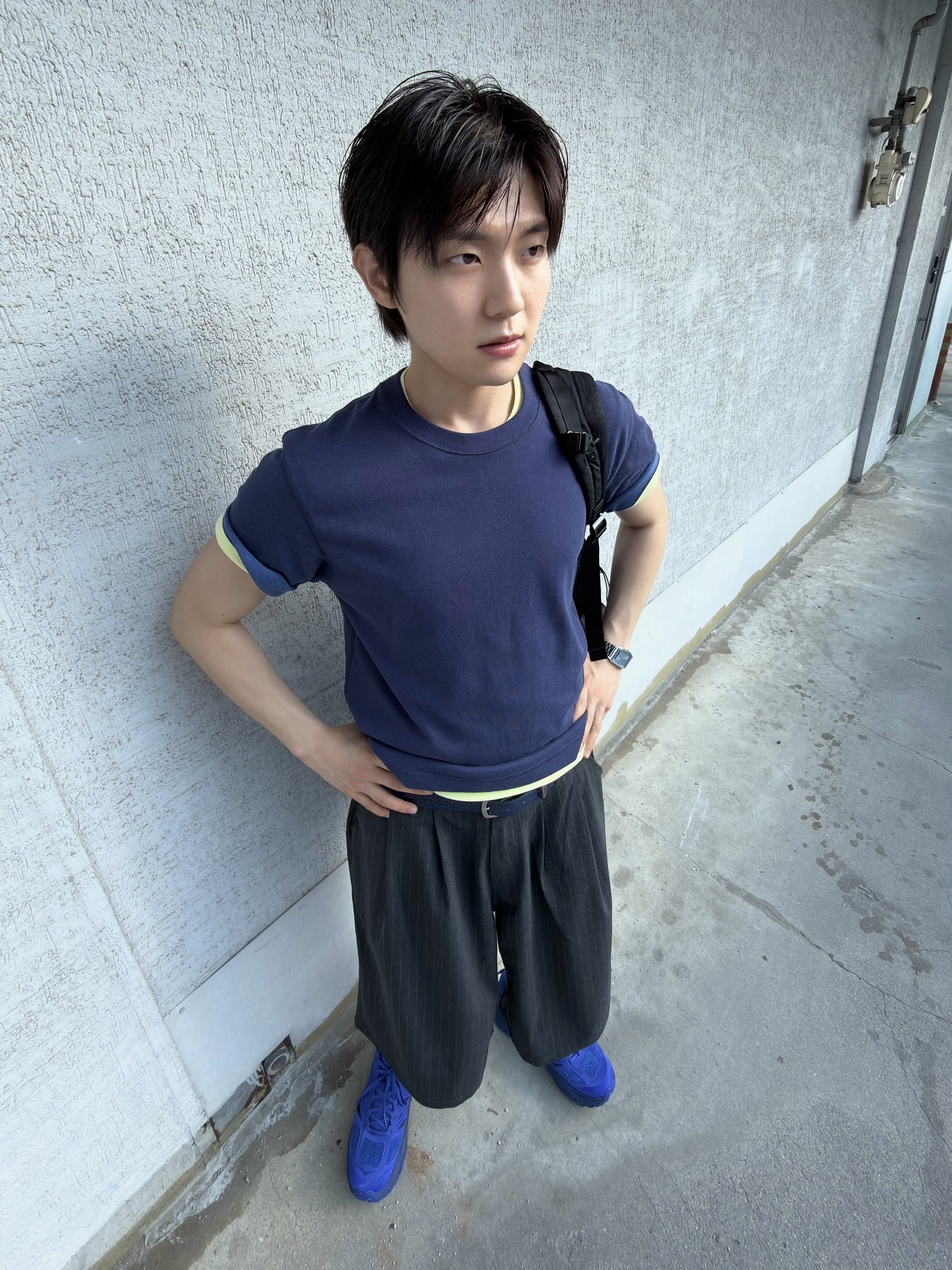 Uniqlo x JW Anderson Bi-Color T-Shirt Navy, C.P. Company Nylon B Rounded Backpack Black - 25FW 착용 스타일 - 6