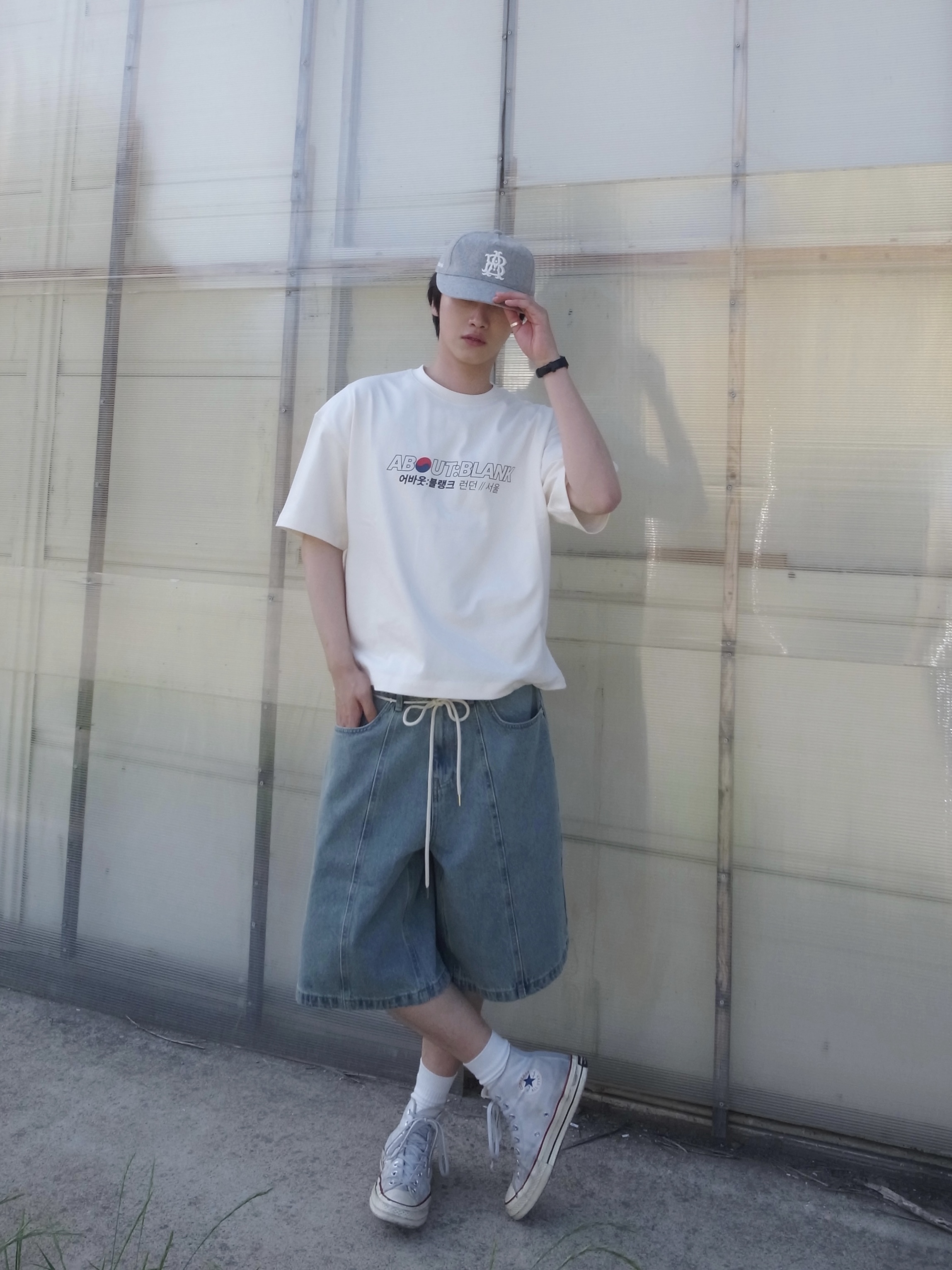 [KREAM 단독] About:Blank KREAM Exclusive T-Shirt Oat - 26FW, [KREAM 단독] About:Blank Monogram Cap Grey Ecru - 26SS 착용 스타일 - 6