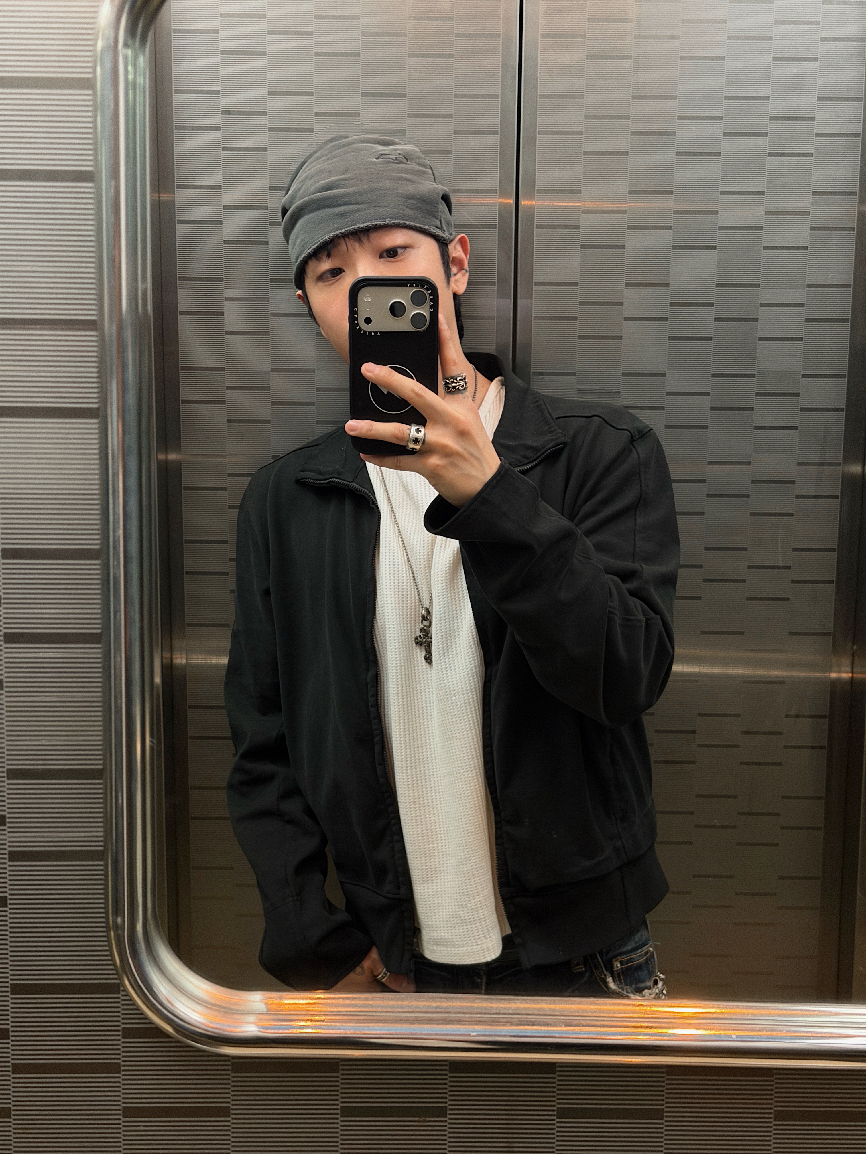 SKYLRK Beanie Ash, SKYLRK Beanie Cave 착용 스타일 - 2