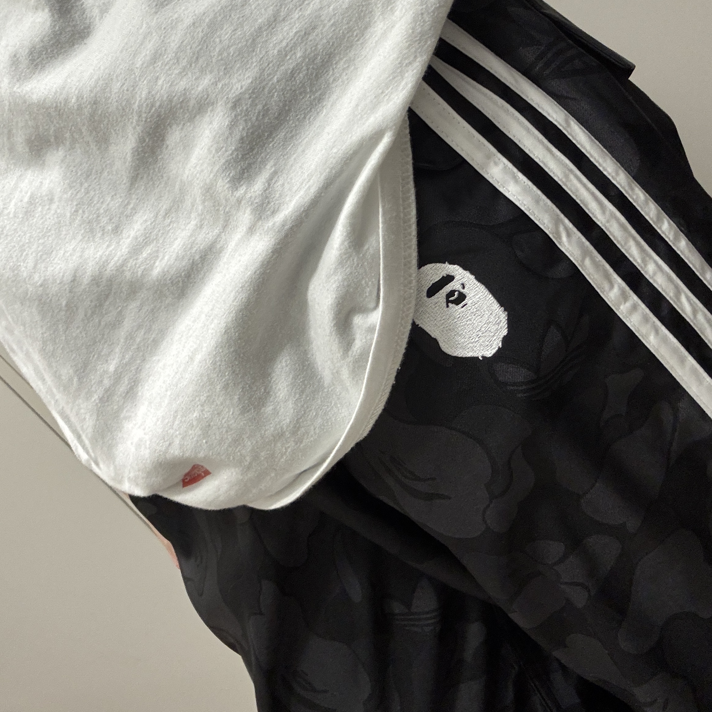 Adidas x BAPE Jacquard Pants Black - KR Sizing 착용 스타일 - 2