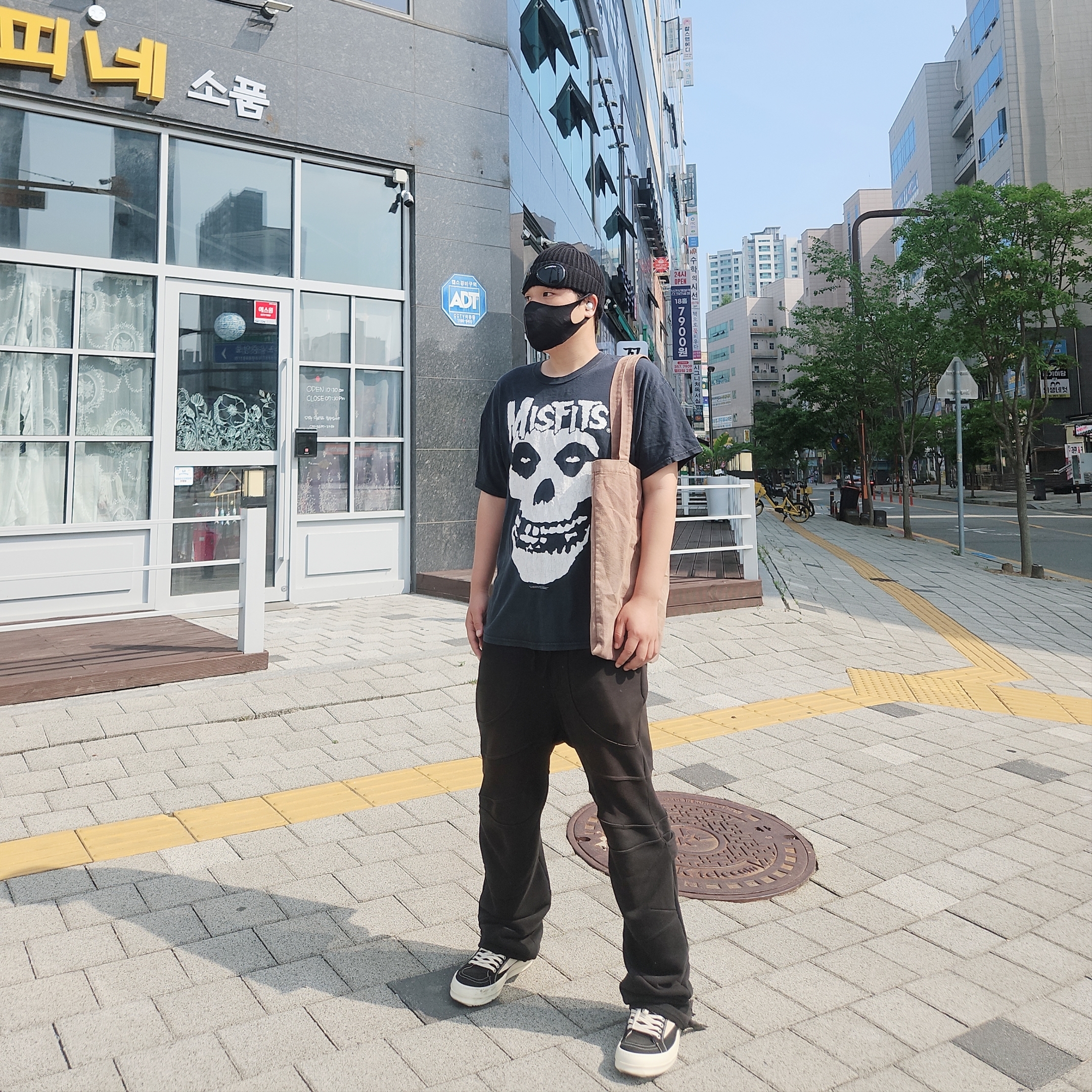 C.P. Company Cotton Goggle Beanie Black - 22SS, Rick Owens Drkshdw Vintage Sneakers Black Milk 착용 스타일