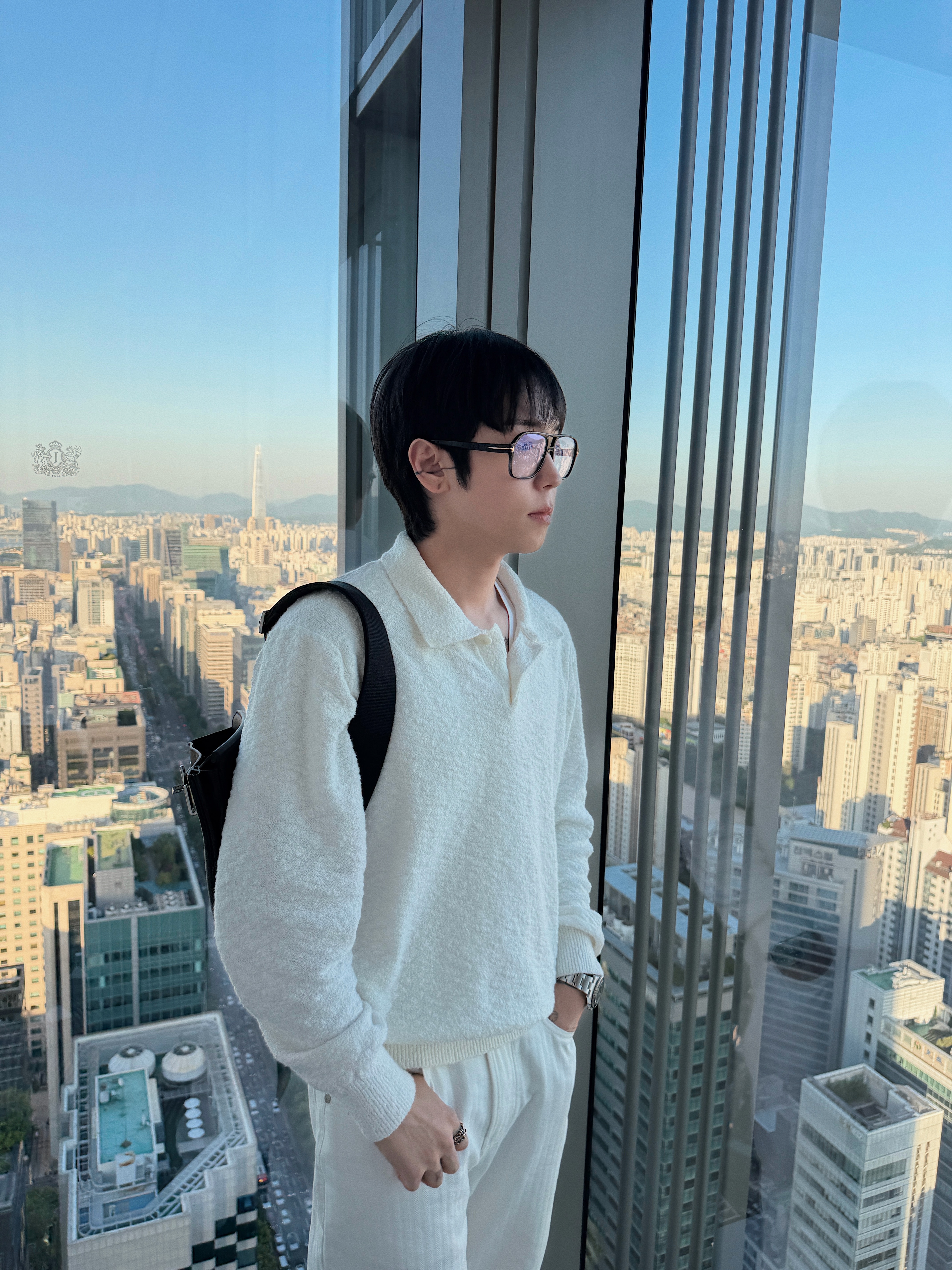 Louis Vuitton LV Buttersoft Sneakers White, Hermes Hac a Dos PM Backpack Togo & Palladium Noir 착용 스타일 - 2