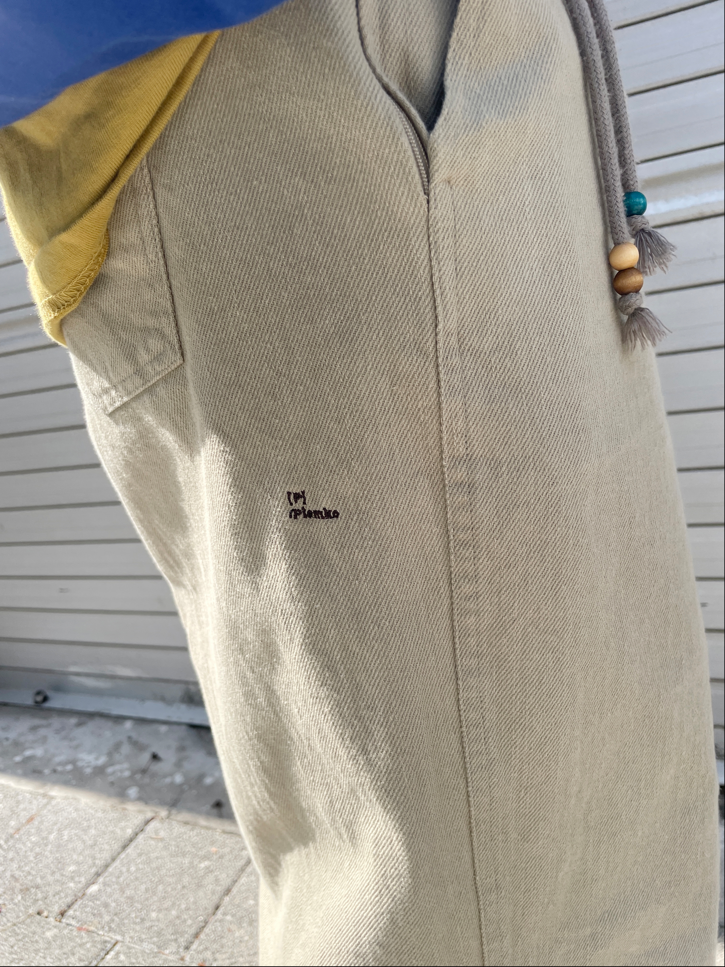 Cactusdonutmarket Emotion Ls Tee - Mustard 착용 스타일 - 9