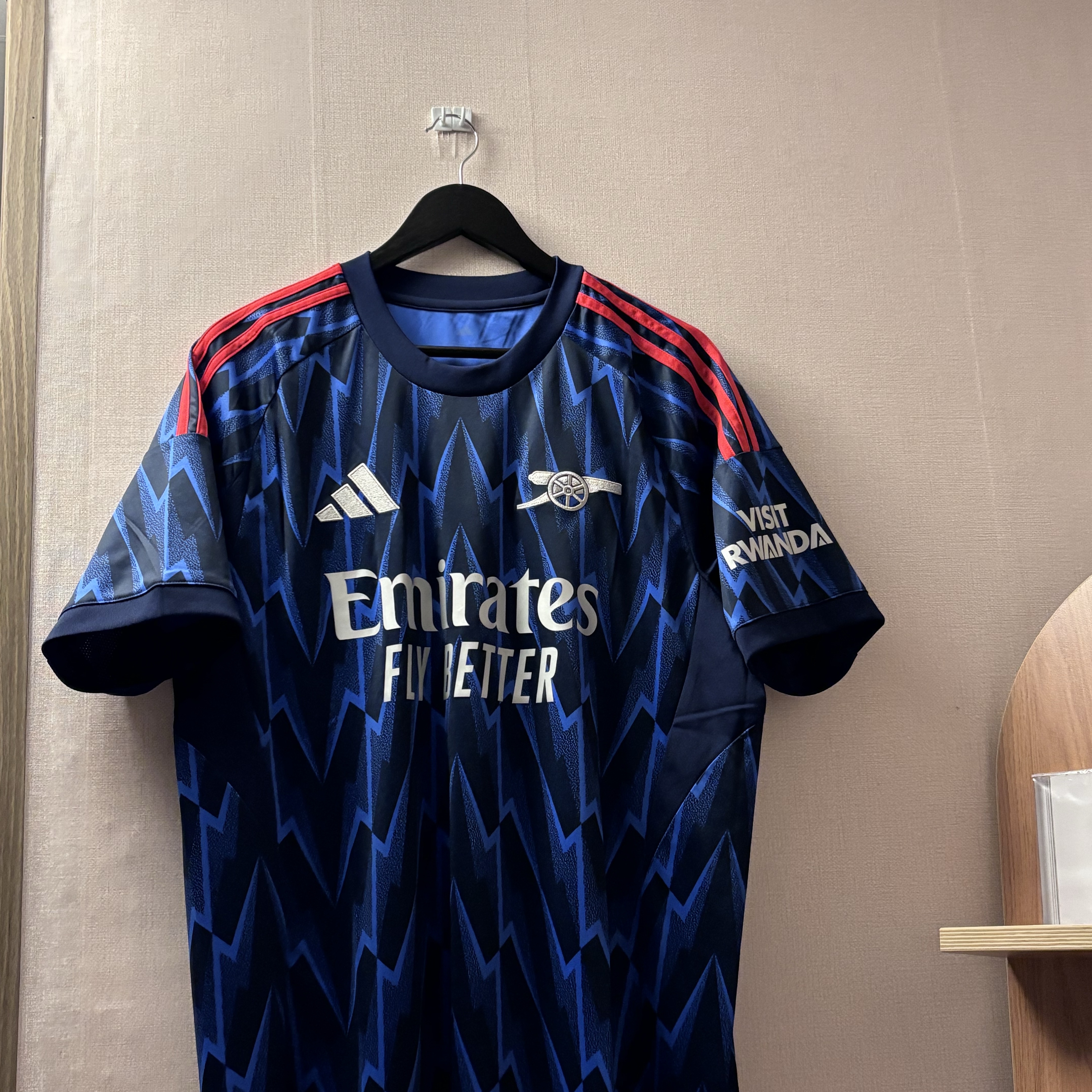 Adidas Arsenal 2025/26 Away Jersey Blue - KR Sizing (Non Marking Ver.) 착용 스타일 - 1
