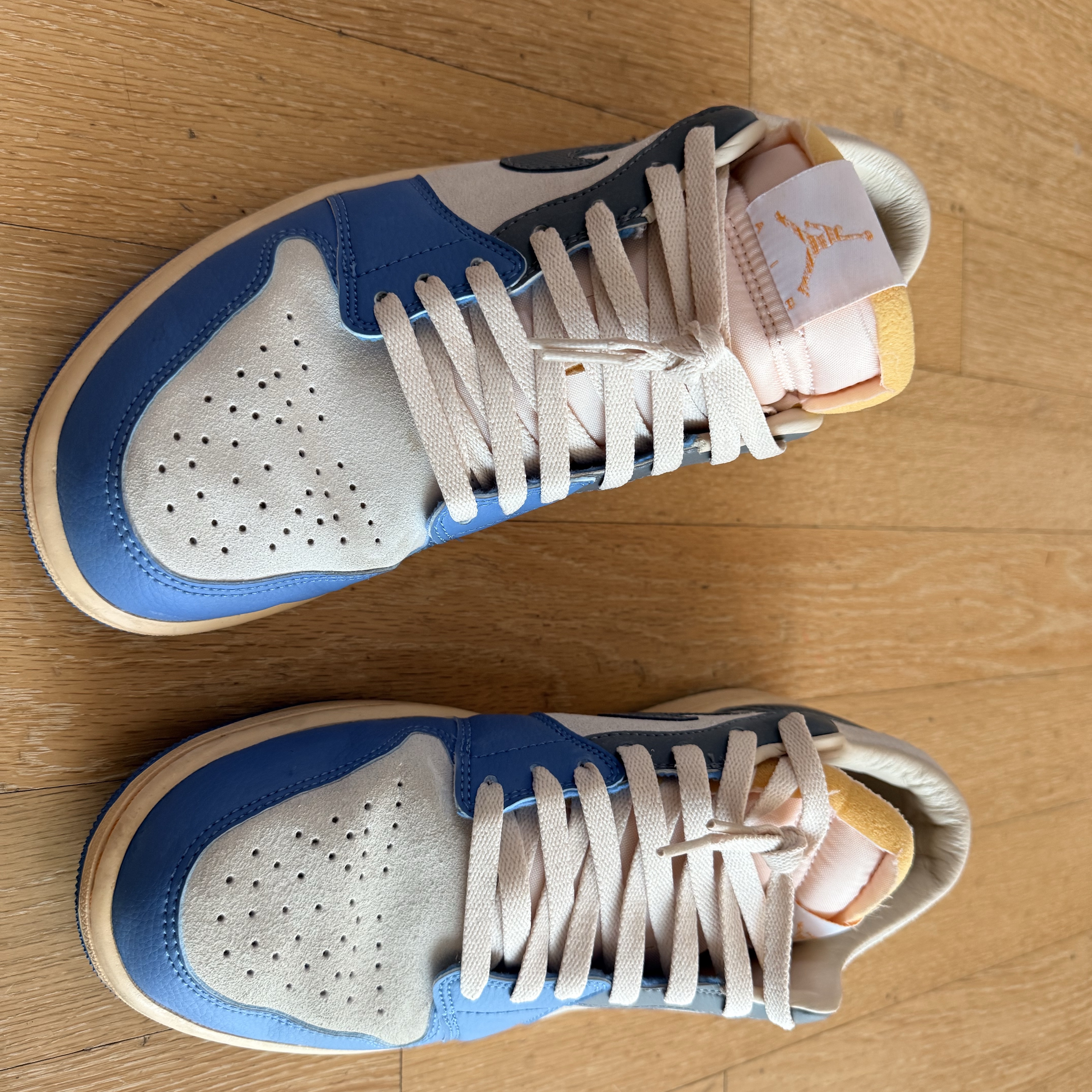 Jordan 1 Low SE Tokyo 96 착용 스타일 - 1
