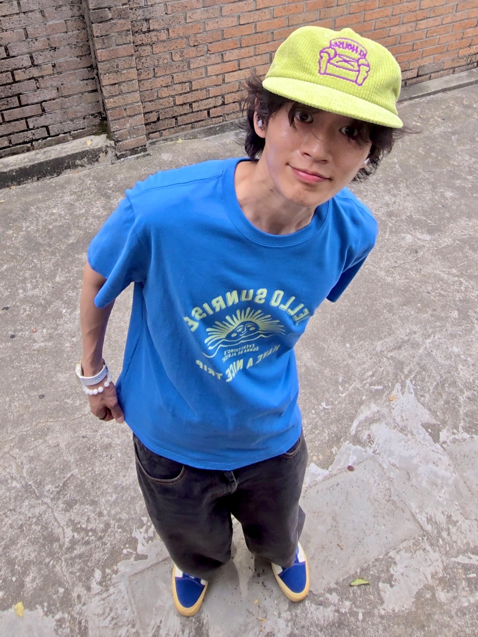 Hello Sunrise VTG Arch Logo Tee Blue, Vans Old Skool Split VR3 LX Vintage Blue 착용 스타일 - 1