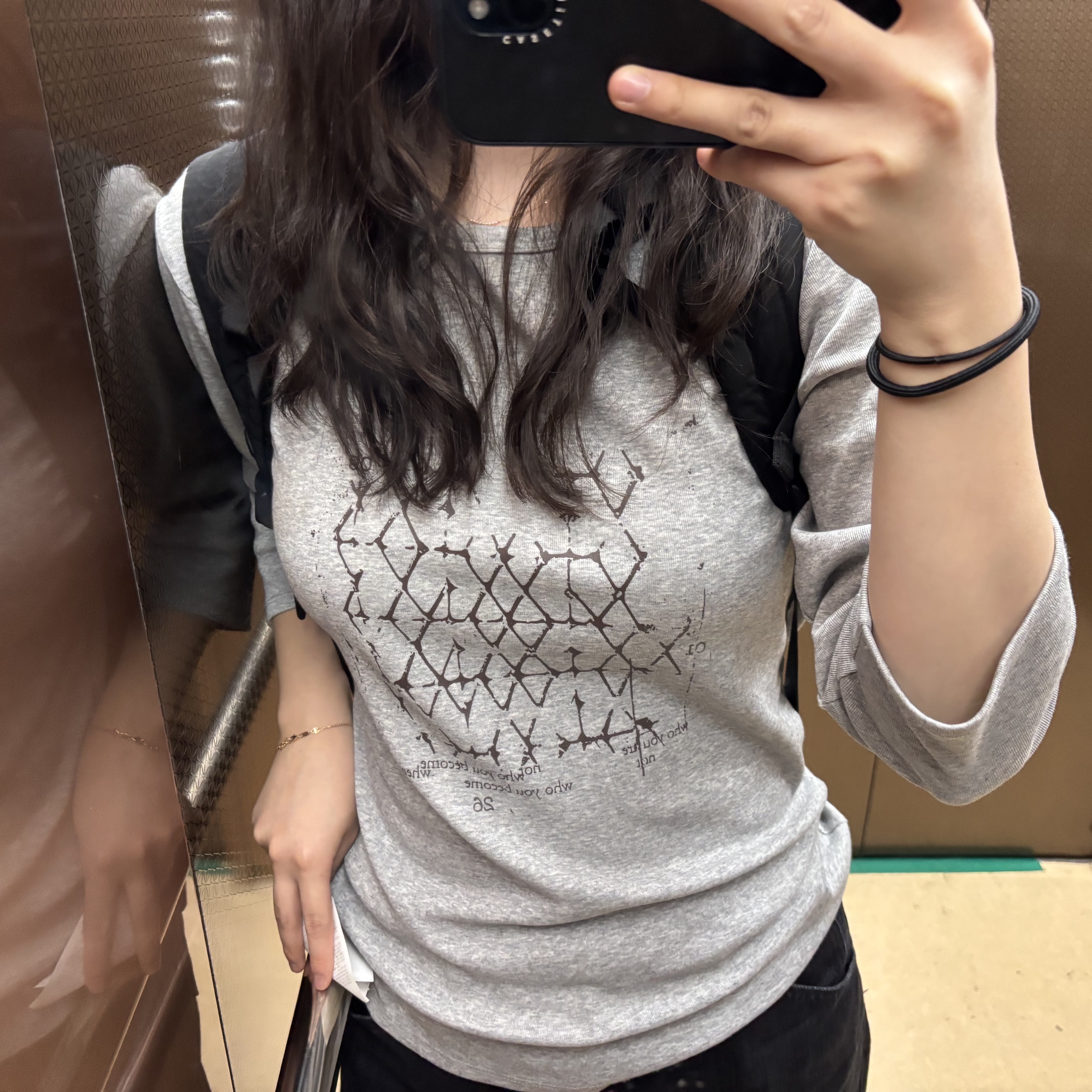 Sansan Gear Lattice T-Shirt Melange Grey 착용 스타일