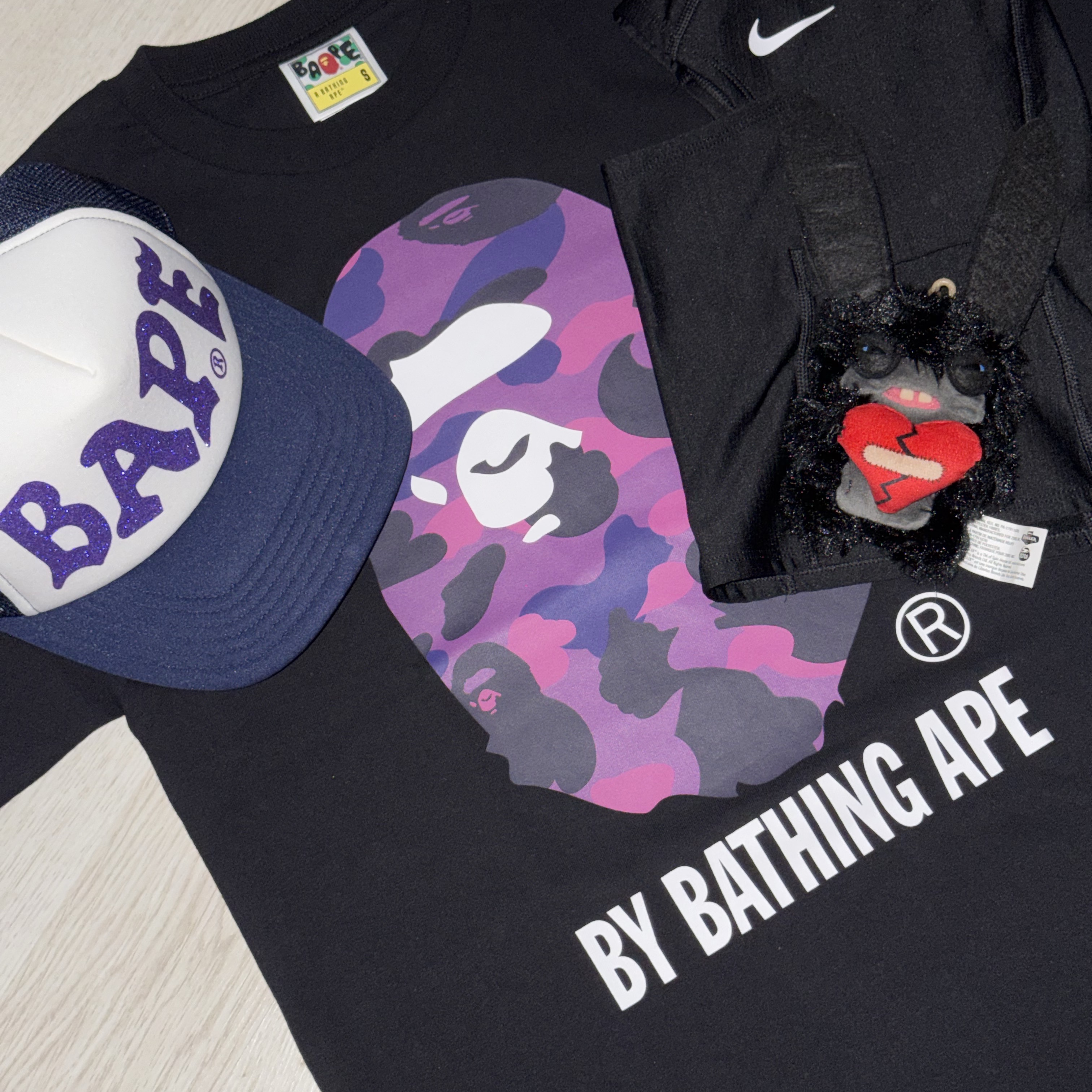 BAPE Glitter Print Mesh Cap Navy, BAPE Color Camo By Bathing Ape T-Shirt Black Purple 착용 스타일