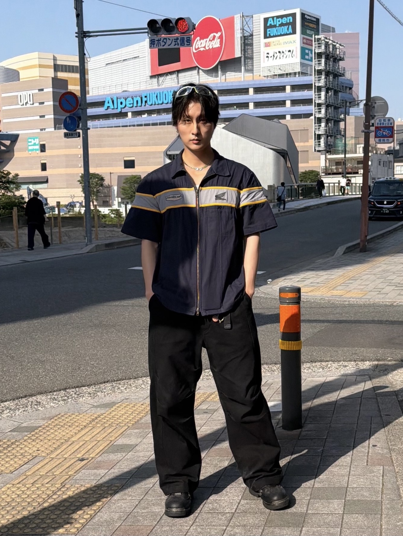 BLUE ELEPHANT Alexis Silver, Honda Half Sleeve Zip Up Shirt Navy 착용 스타일 - 1