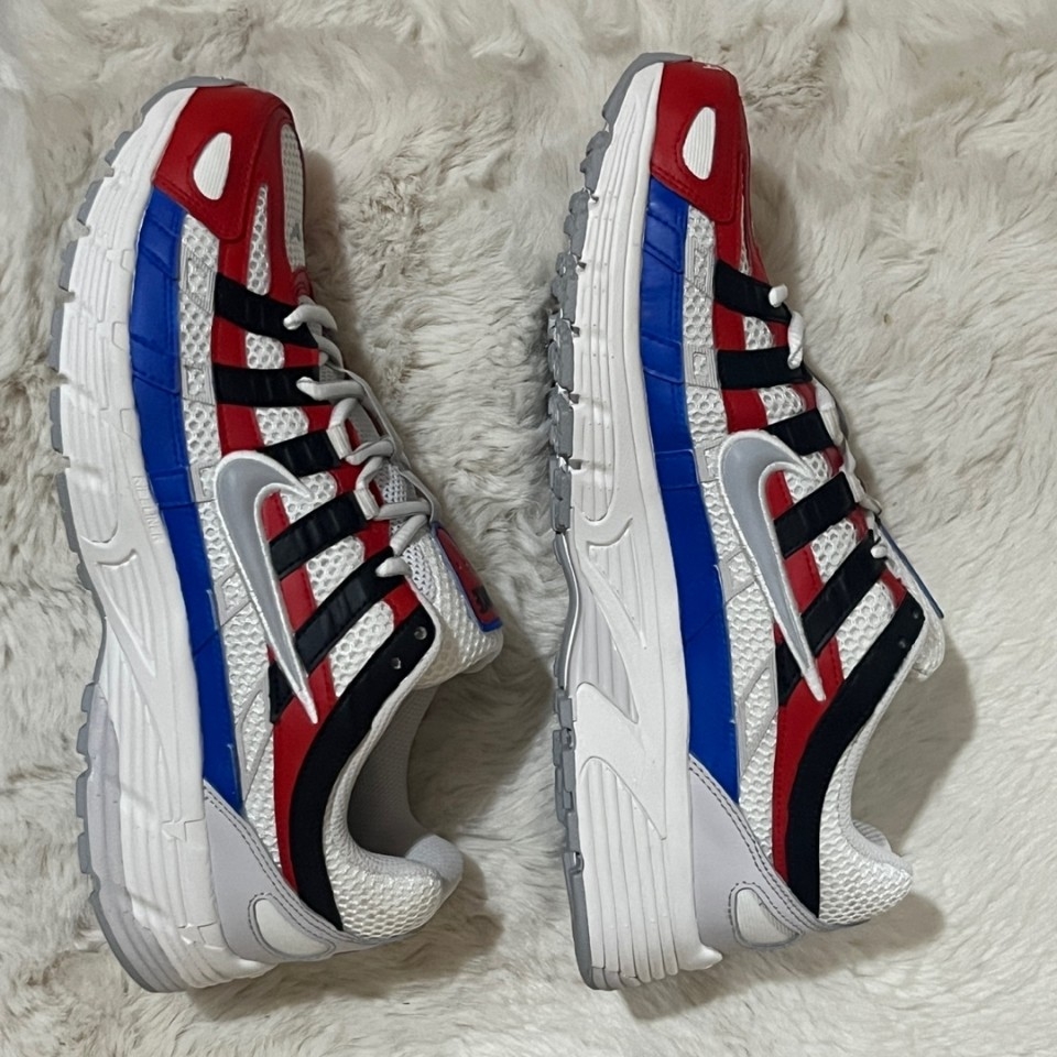 (W) Nike P-6000 Metallic Summit White 착용 스타일 - 3