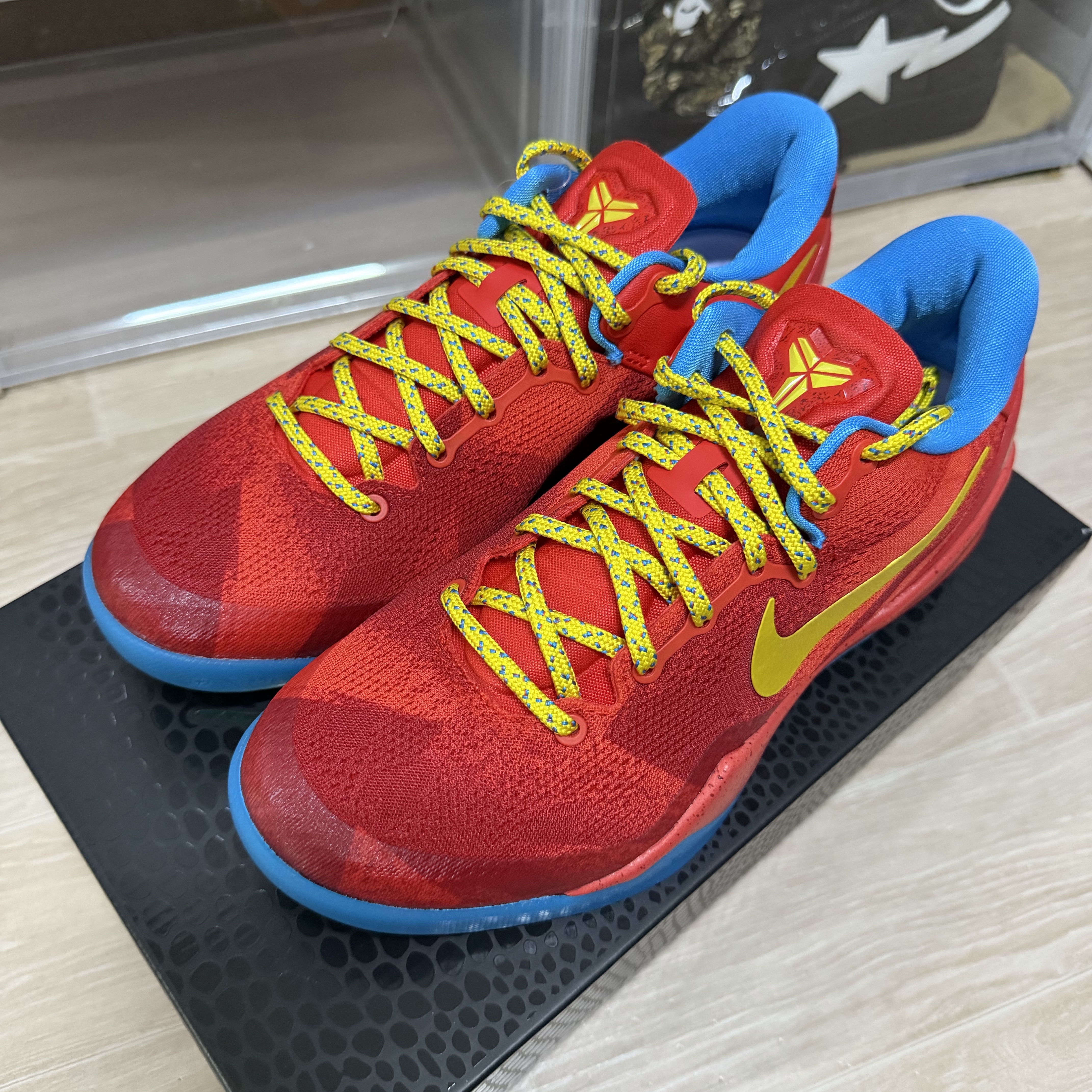 Nike Kobe 8 Protro Year of the Horse Light Crimson and Vivid Blue 착용 스타일 - 3