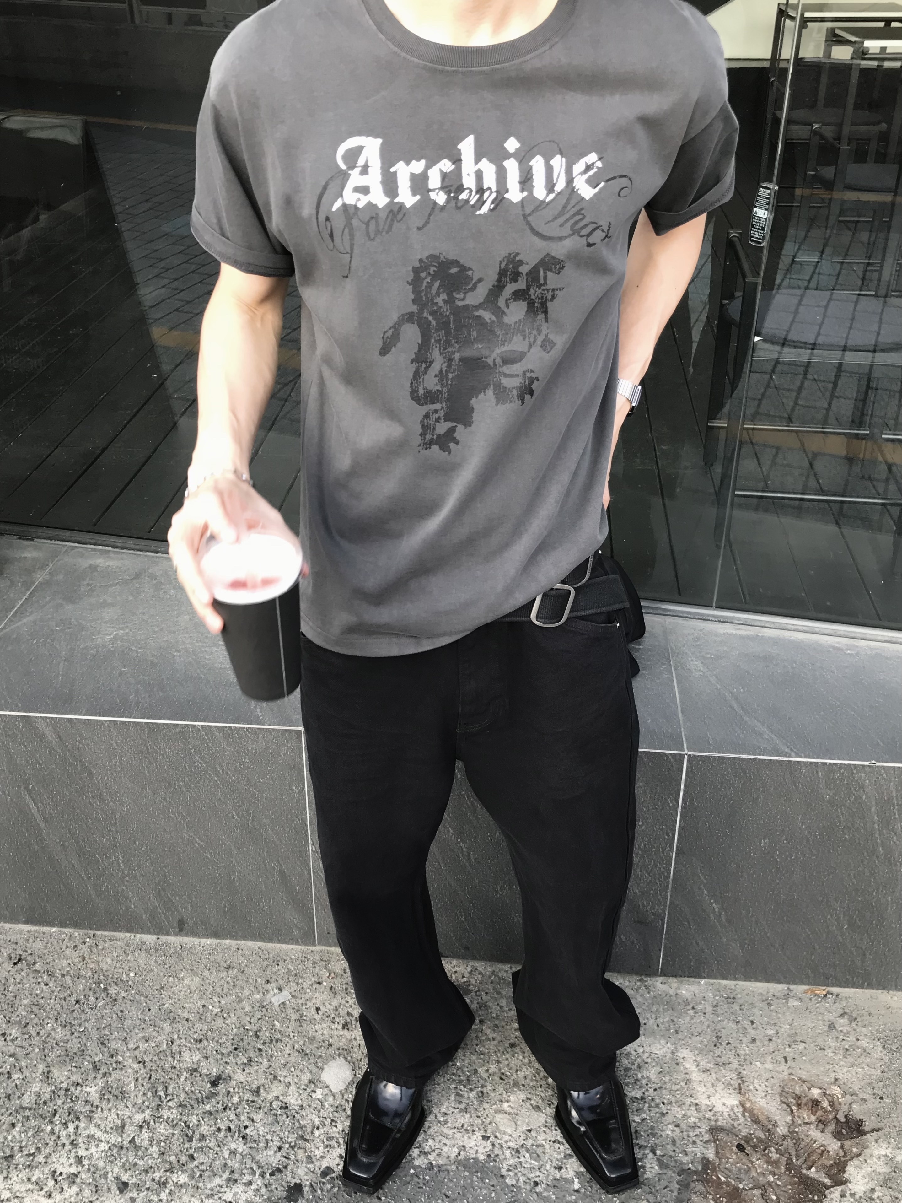 Farfromwhat Far Wrinkled Washed Pants_Black, Farfromwhat Archive Gothic Logo T-Shirt 착용 스타일 - 4