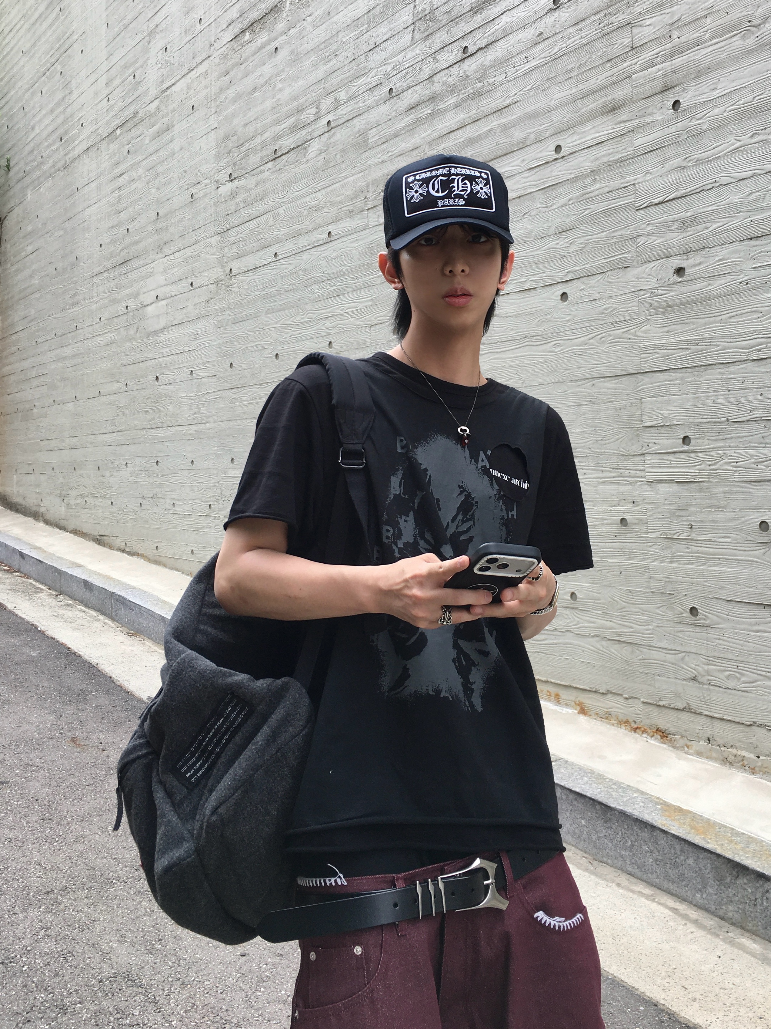 Chrome Hearts CH Hollywood Trucker Hat Black, Balenciaga Romeo Mule Black 착용 스타일 - 2