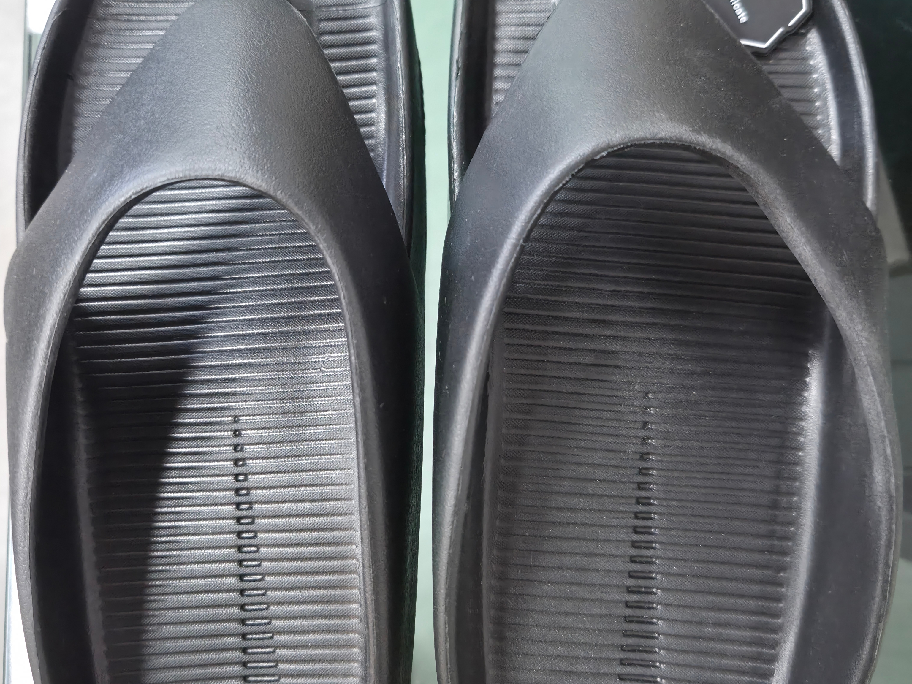 (W) Nike Calm Flip Flop Black 착용 스타일 - 2