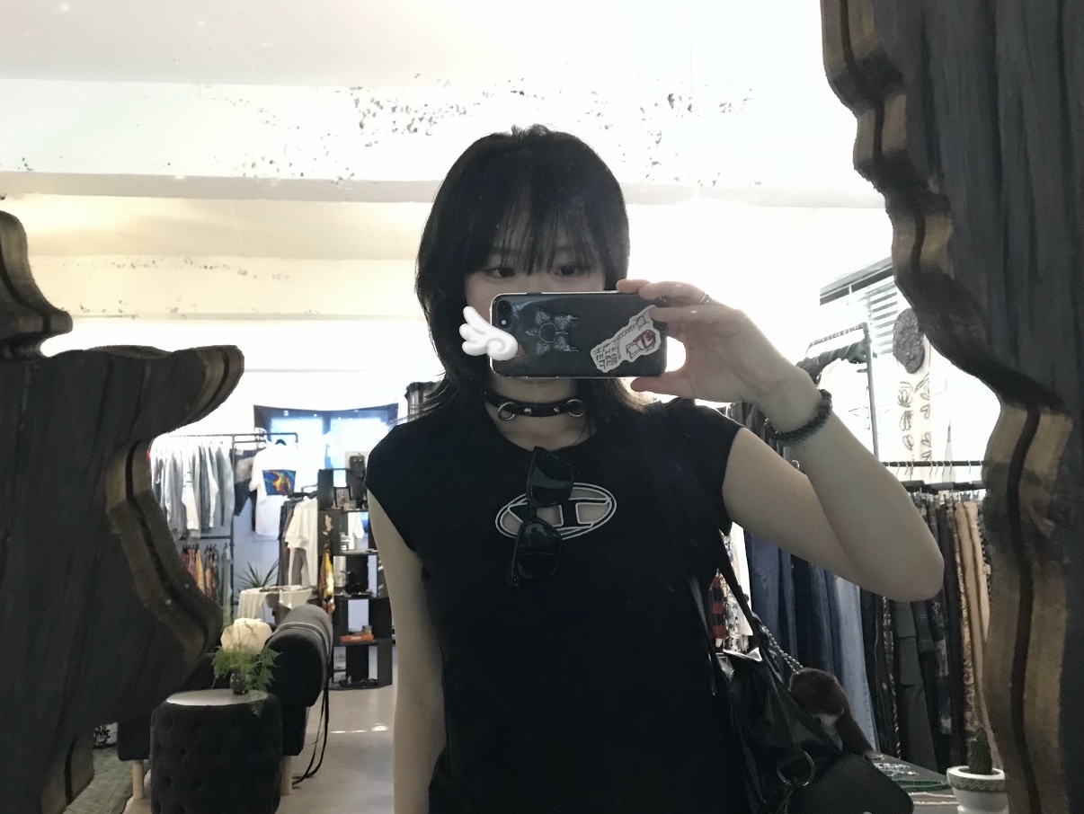 (W) Diesel T-Angie Peekaboo Logo T-Shirt Black, Gentle Monster Hovo 01 Black 착용 스타일