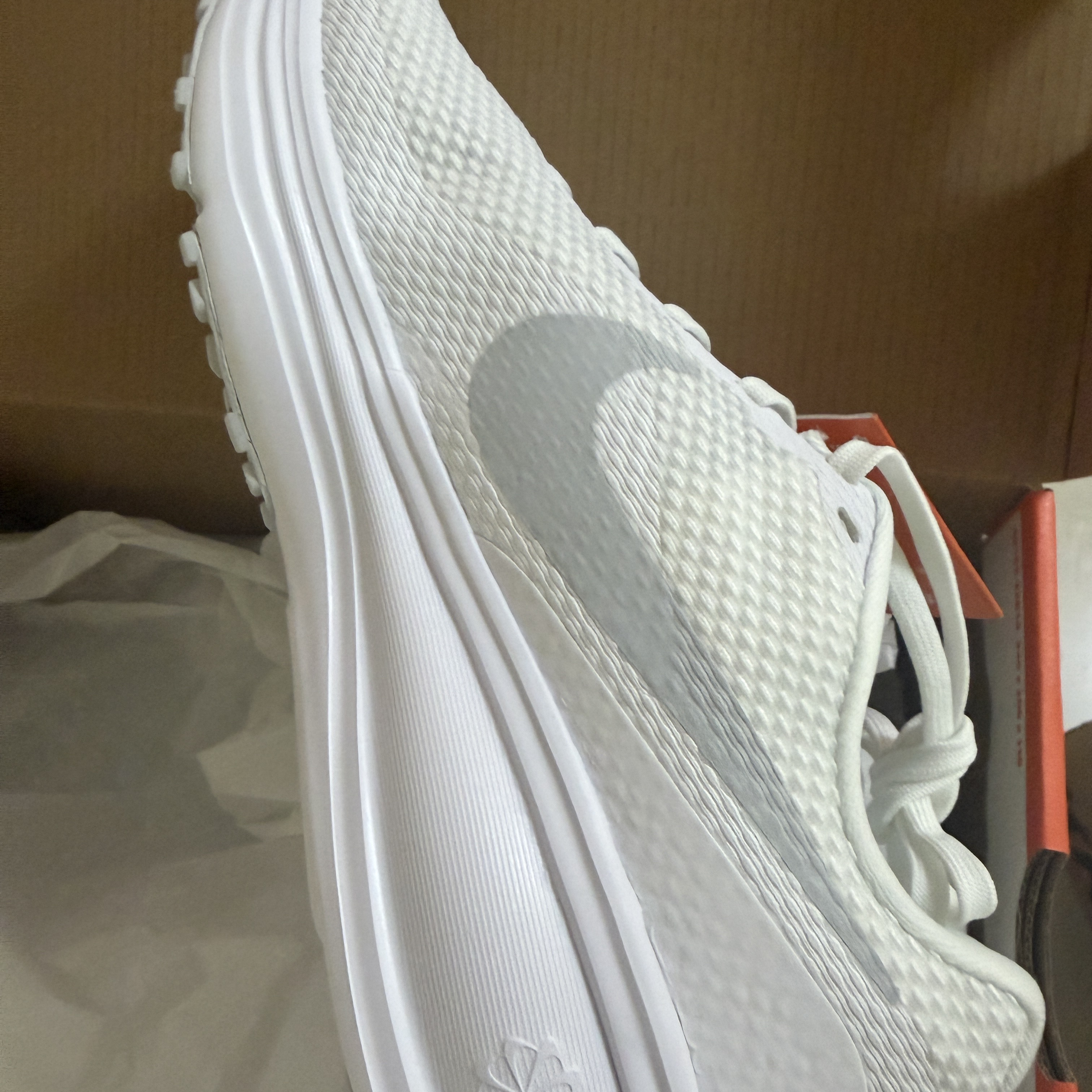 (W) Nike Revolution 8 White Pure Platinum 착용 스타일 - 1