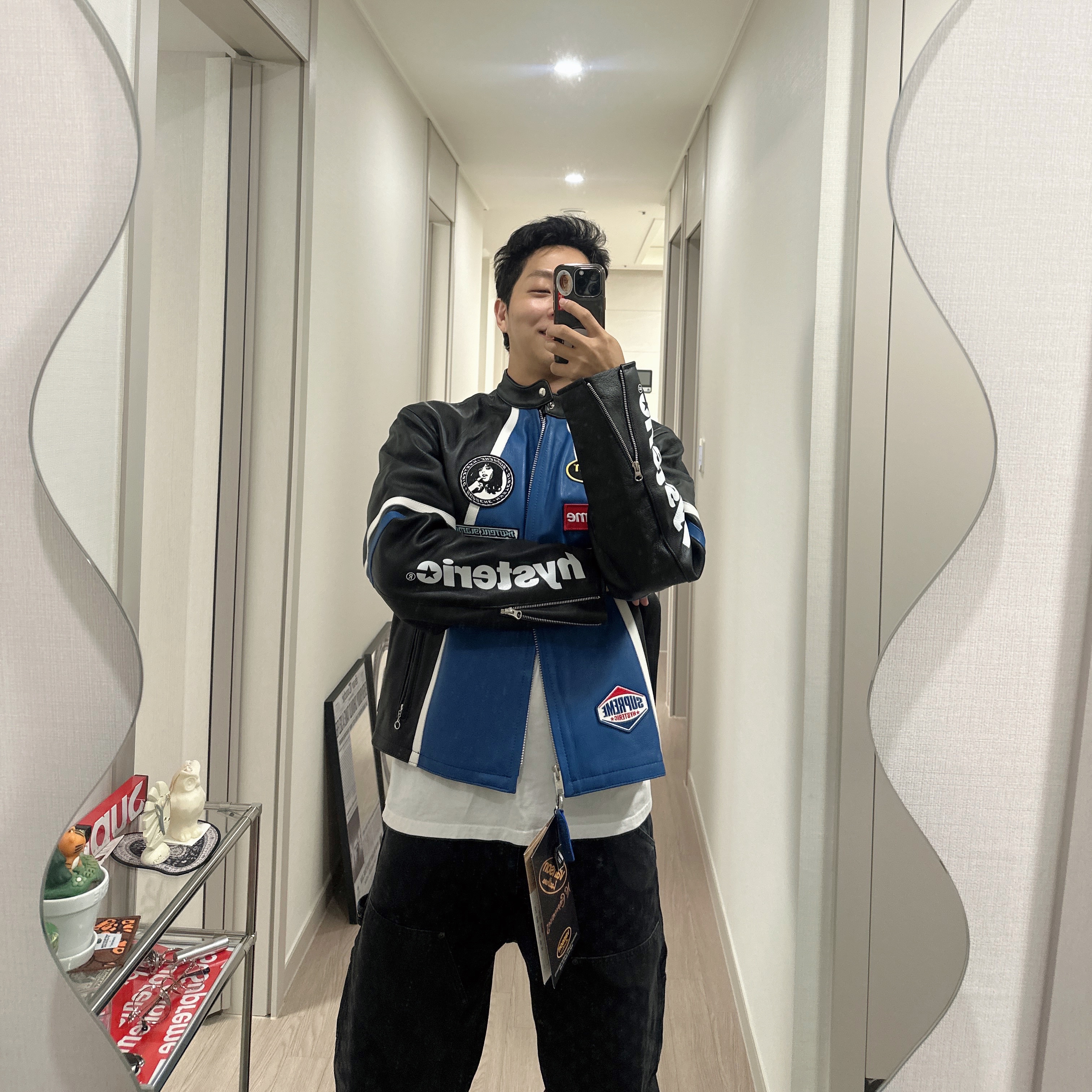 Supreme x Hysteric Glamour Vanson Leathers Jacket Black - 24FW, Supreme Flag Double Knee Painter Pant Black - 26SS 착용 스타일
