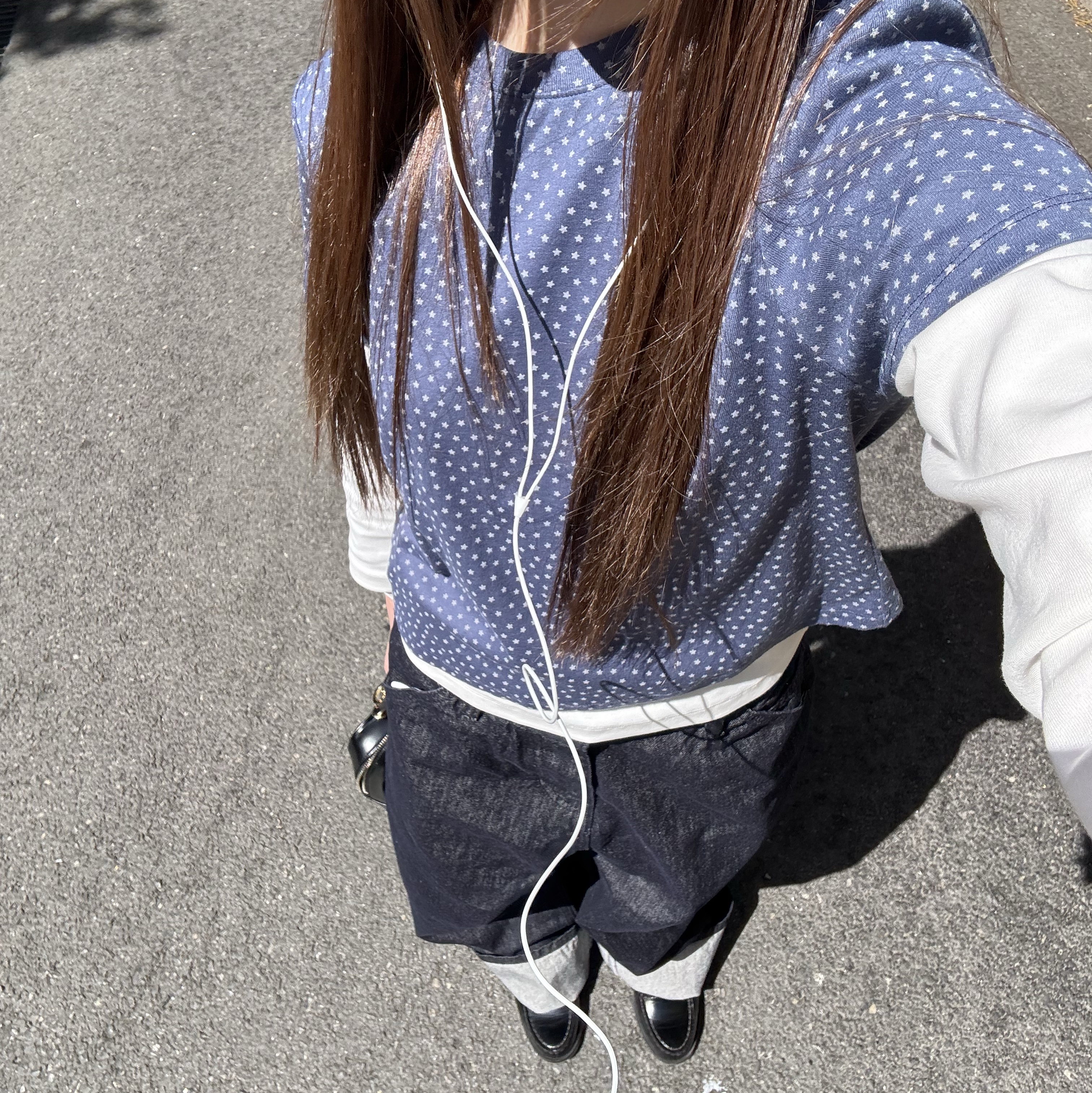 GBH APPAREL 90S Top / Blue Star, GBH APPAREL Bessette Slim Top / White 착용 스타일 - 1