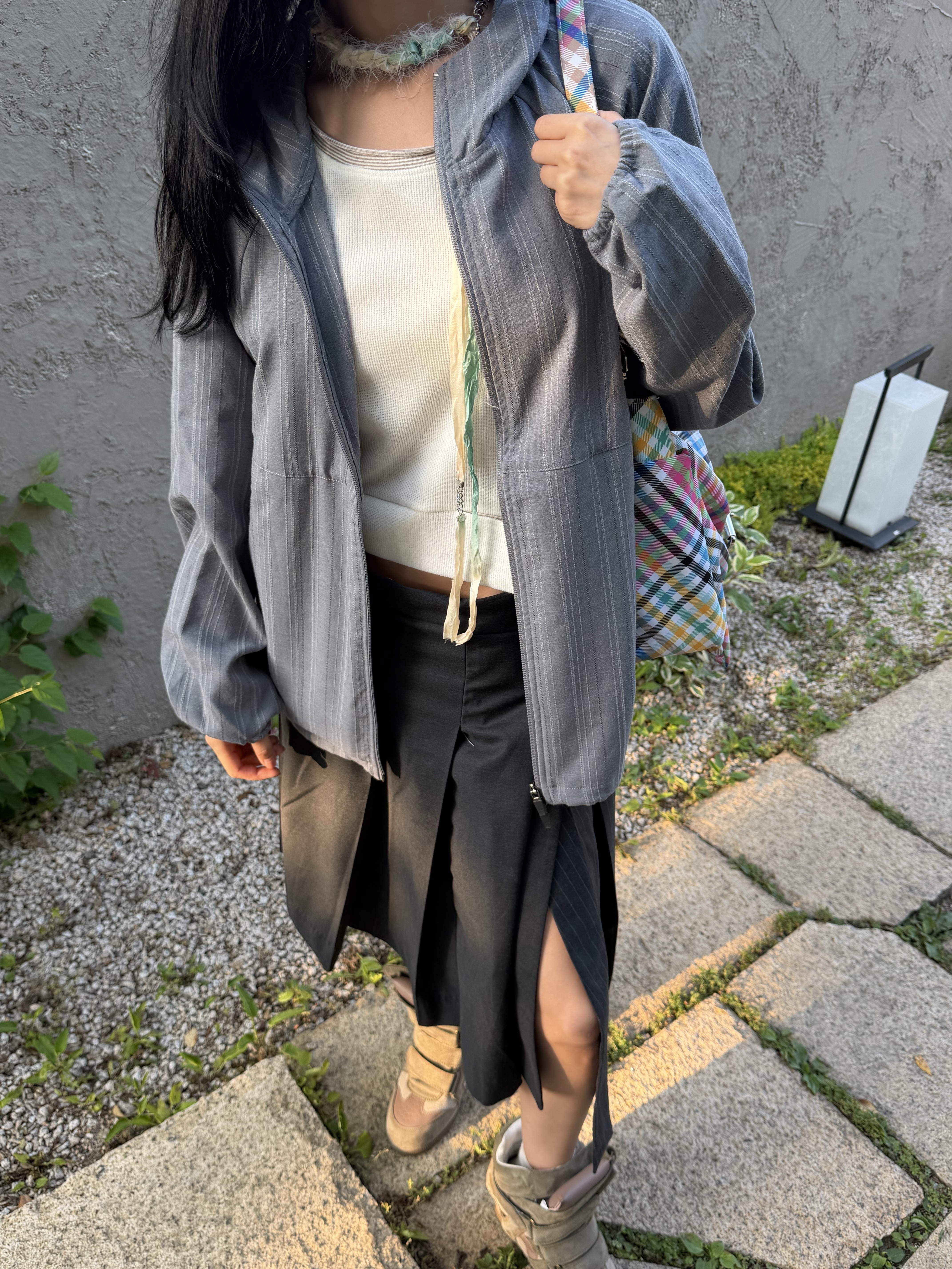 Polyteru Women Pleated Wrap Skirt Charcoal, [더블적립] Polyteru Women Peek Pocket Tee Light Gray 착용 스타일 - 10