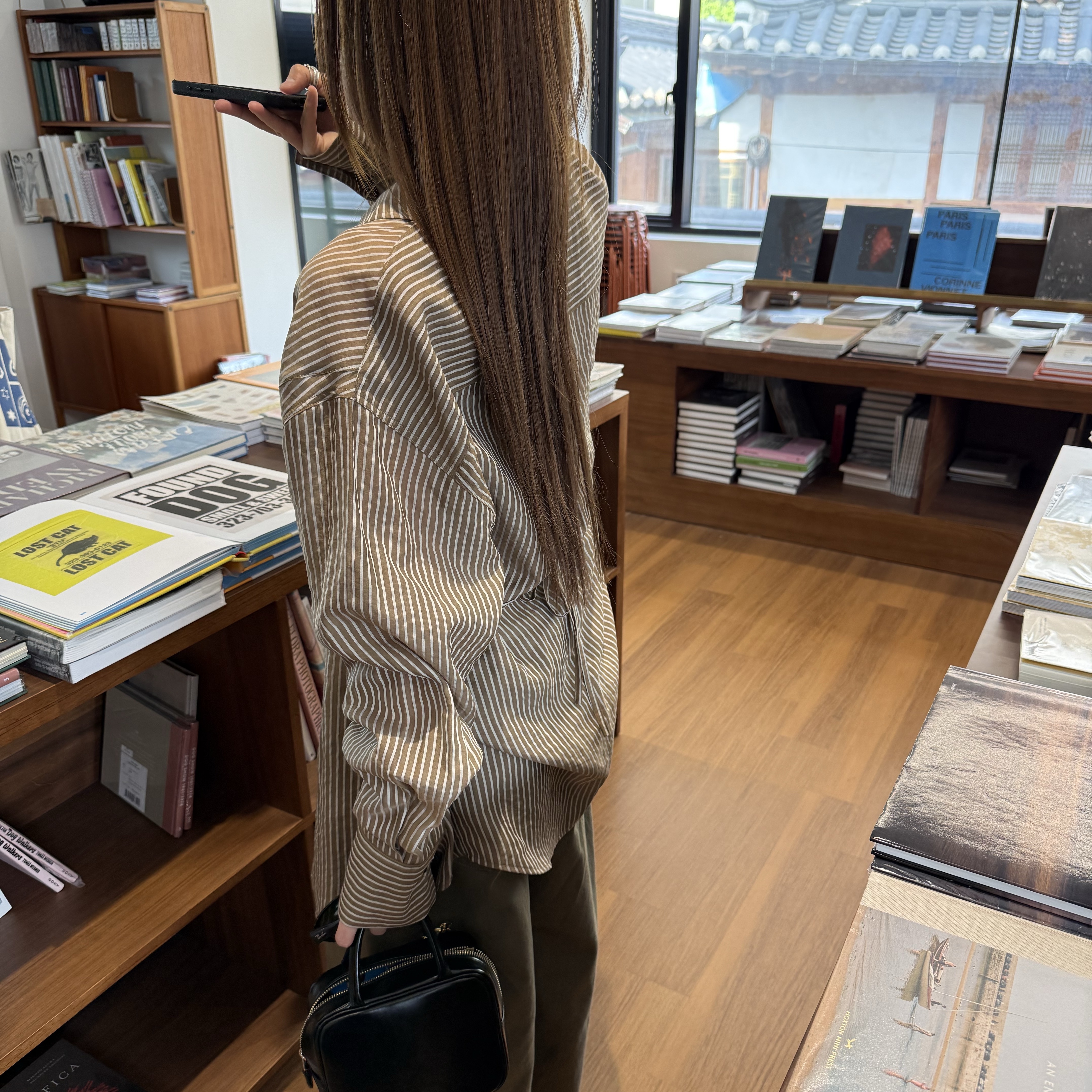 GBH APPAREL Sheer Strap Blouse / Brown, GBH APPAREL Kenny Slim Sleeveless Top / Melange Grey 착용 스타일 - 2