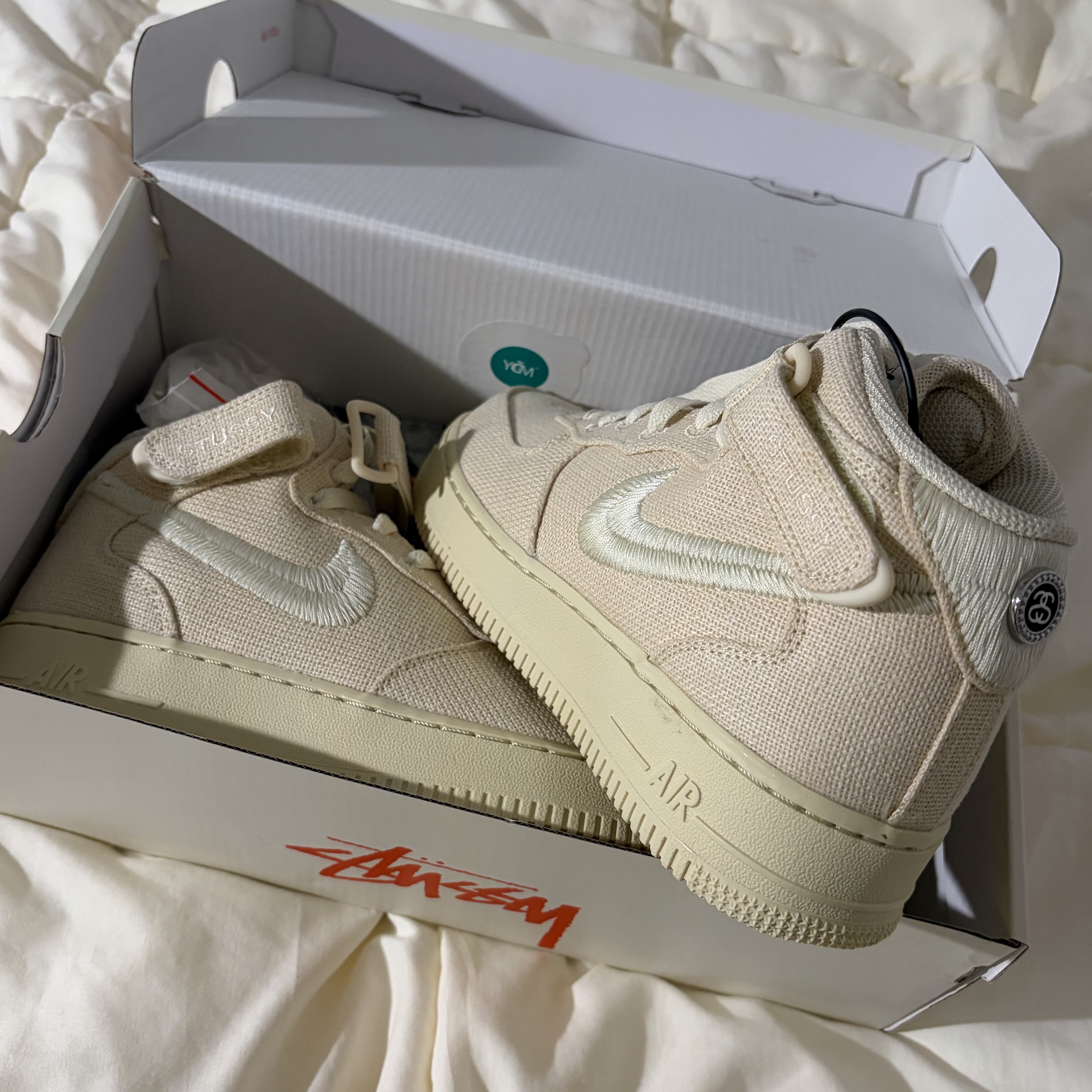Nike x Stussy Air Force 1 '07 Mid SP Fossil 착용 스타일 - 1