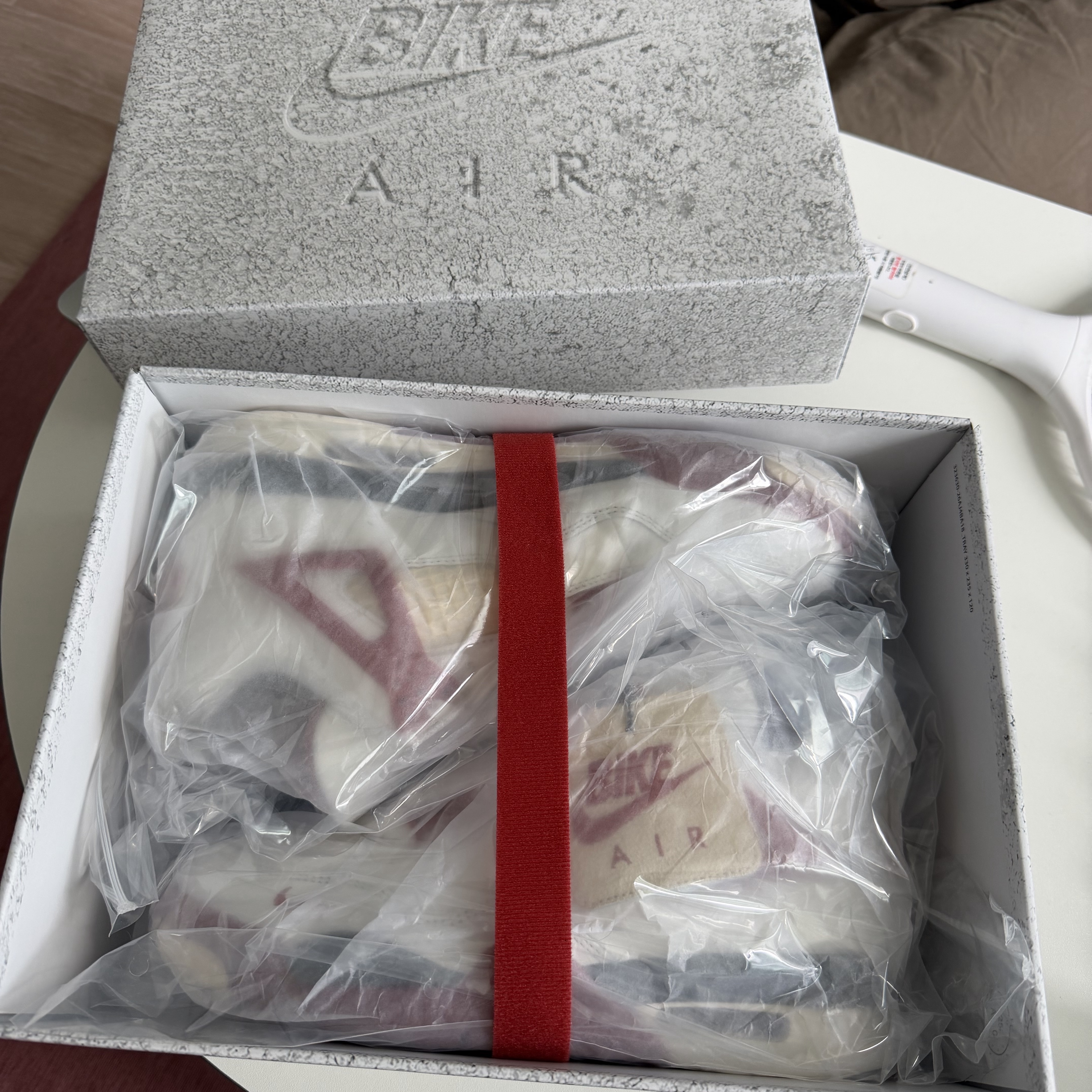 Jordan 4 x Nigel Sylvester Retro OG Brick After Brick 착용 스타일 - 1