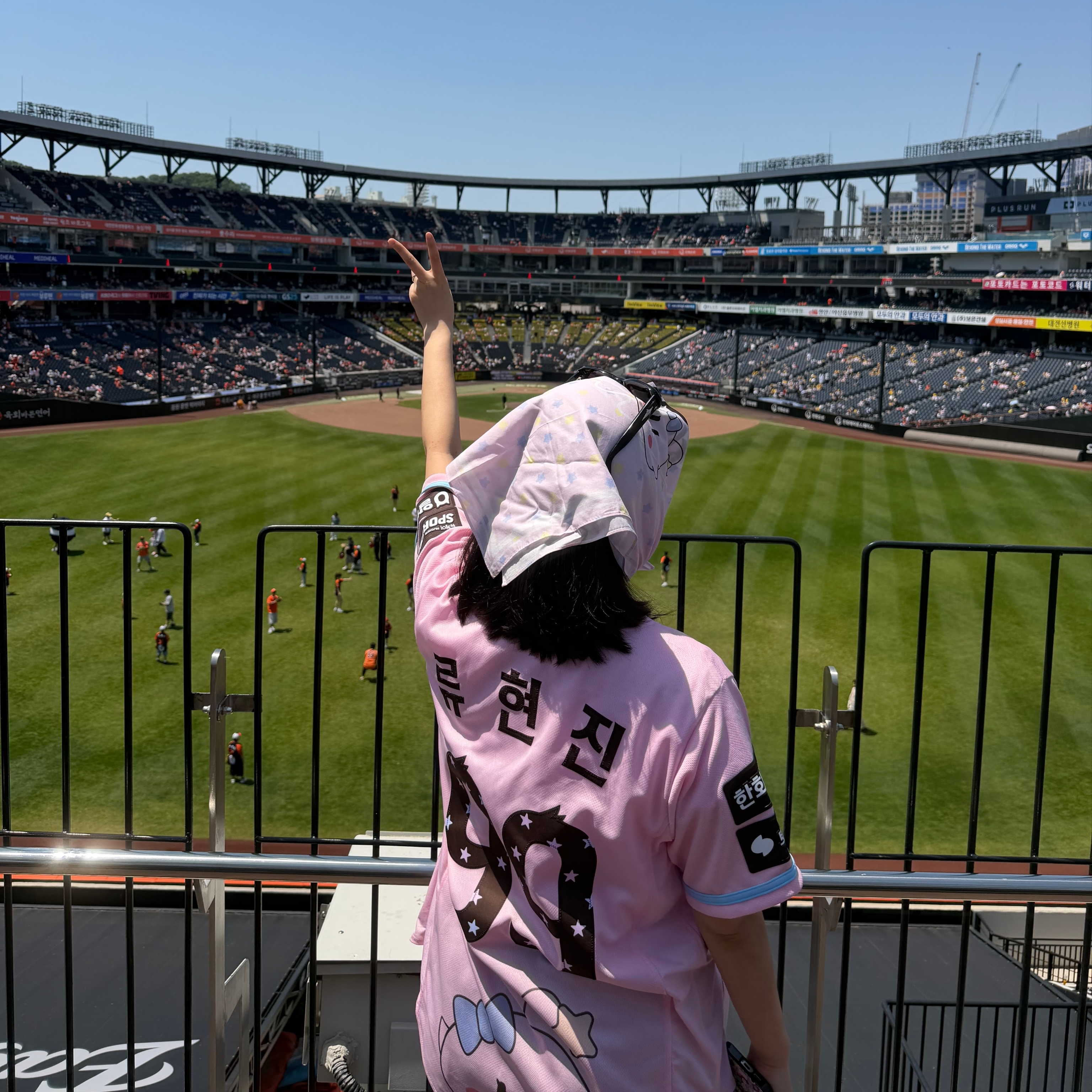 Hanwha Eagles x KKUMSUNI Authentic Uniform Pink (Non Marking Ver.), Hanwha Eagles x KKUMSUNI Bandana 착용 스타일