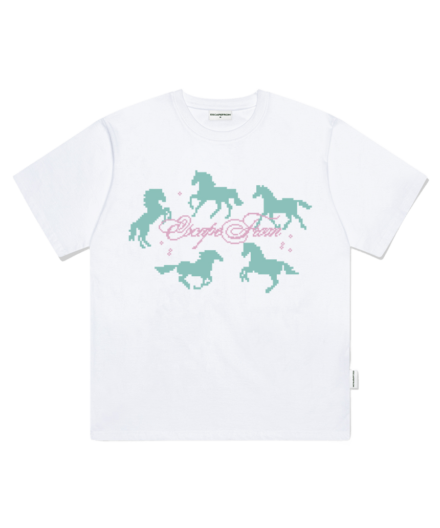 E261OTS148WH Escapefrom Around Horse Print Oversized T-Shirt White