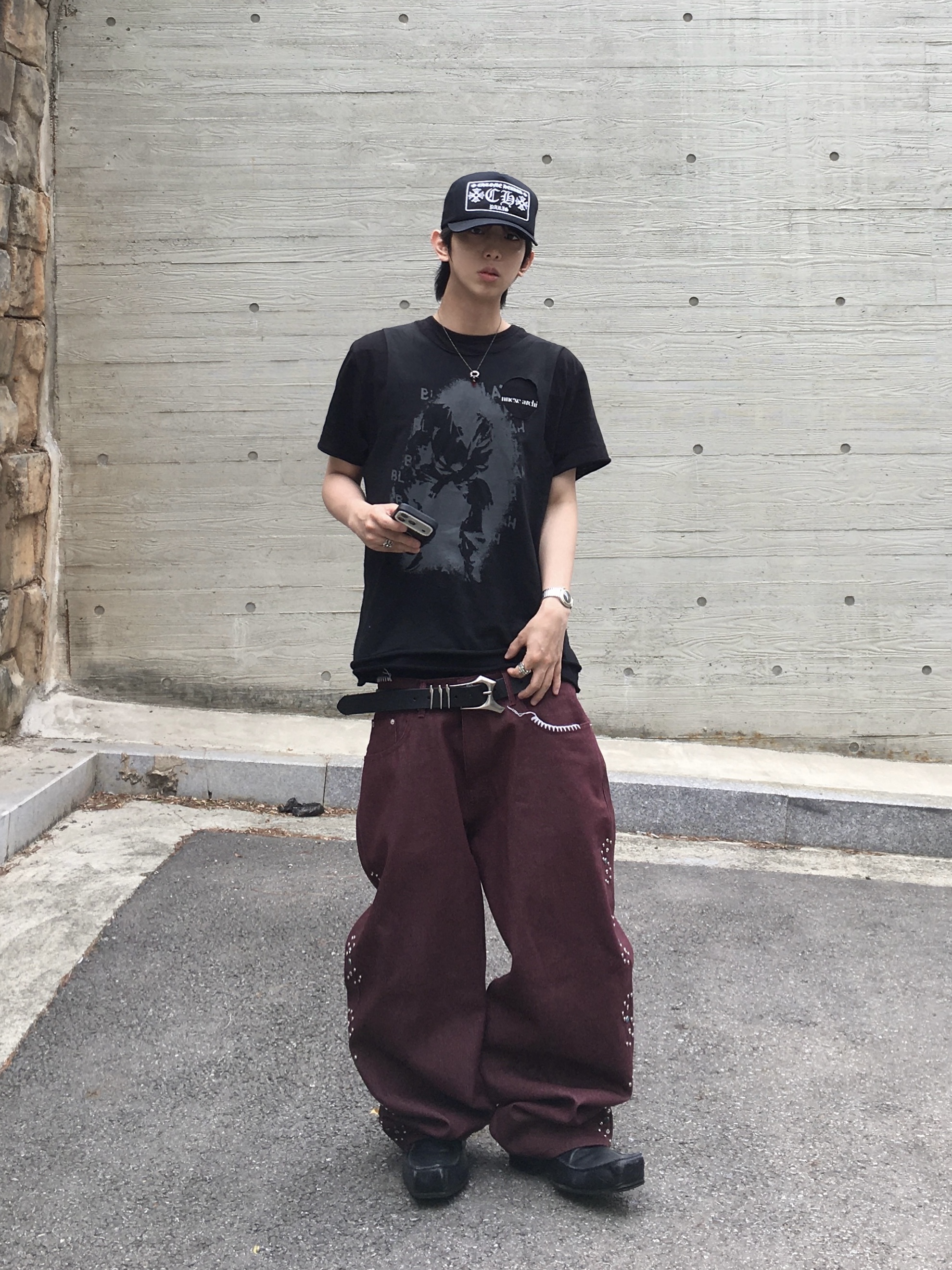 Chrome Hearts CH Hollywood Trucker Hat Black, Balenciaga Romeo Mule Black 착용 스타일 - 1