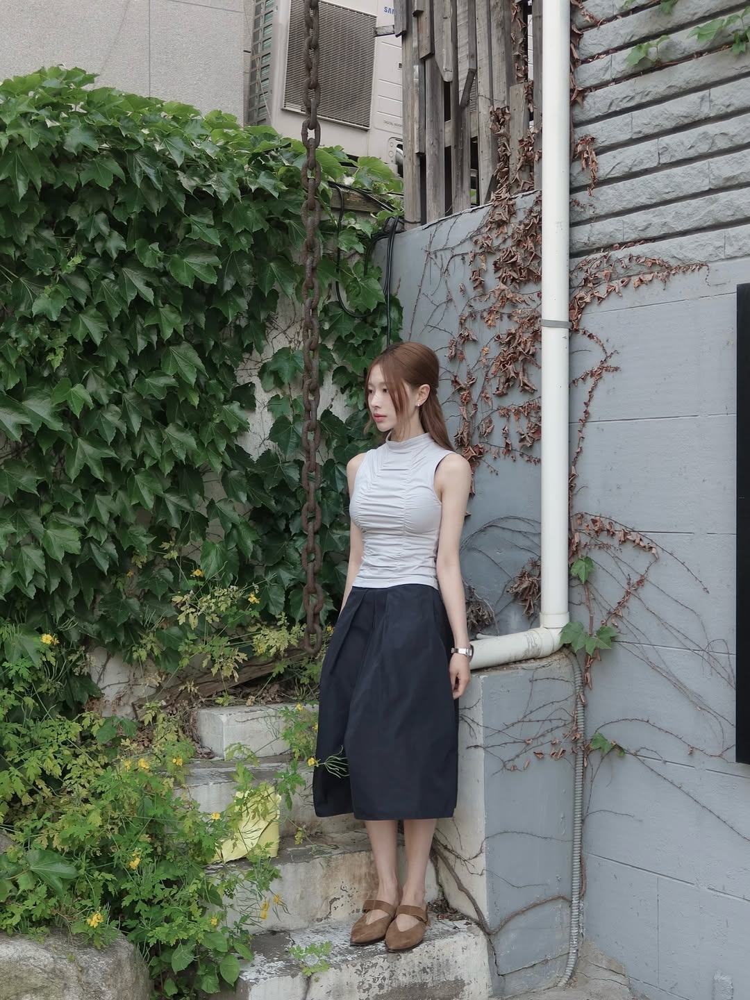 VOONT Shirring High Neck Sleeveless (SKY BLUE) 착용 스타일 - 6