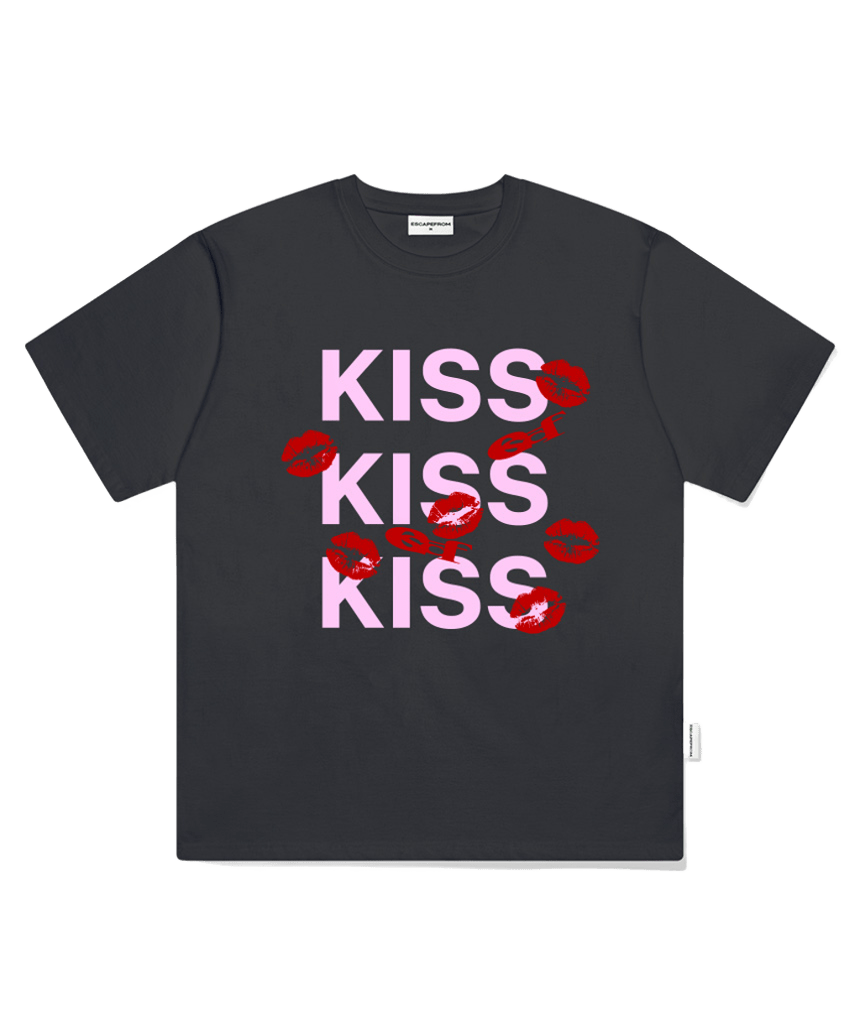 E261OTS178CG Escapefrom Kiss Kiss Kiss Print Oversized T-Shirt Charcoal