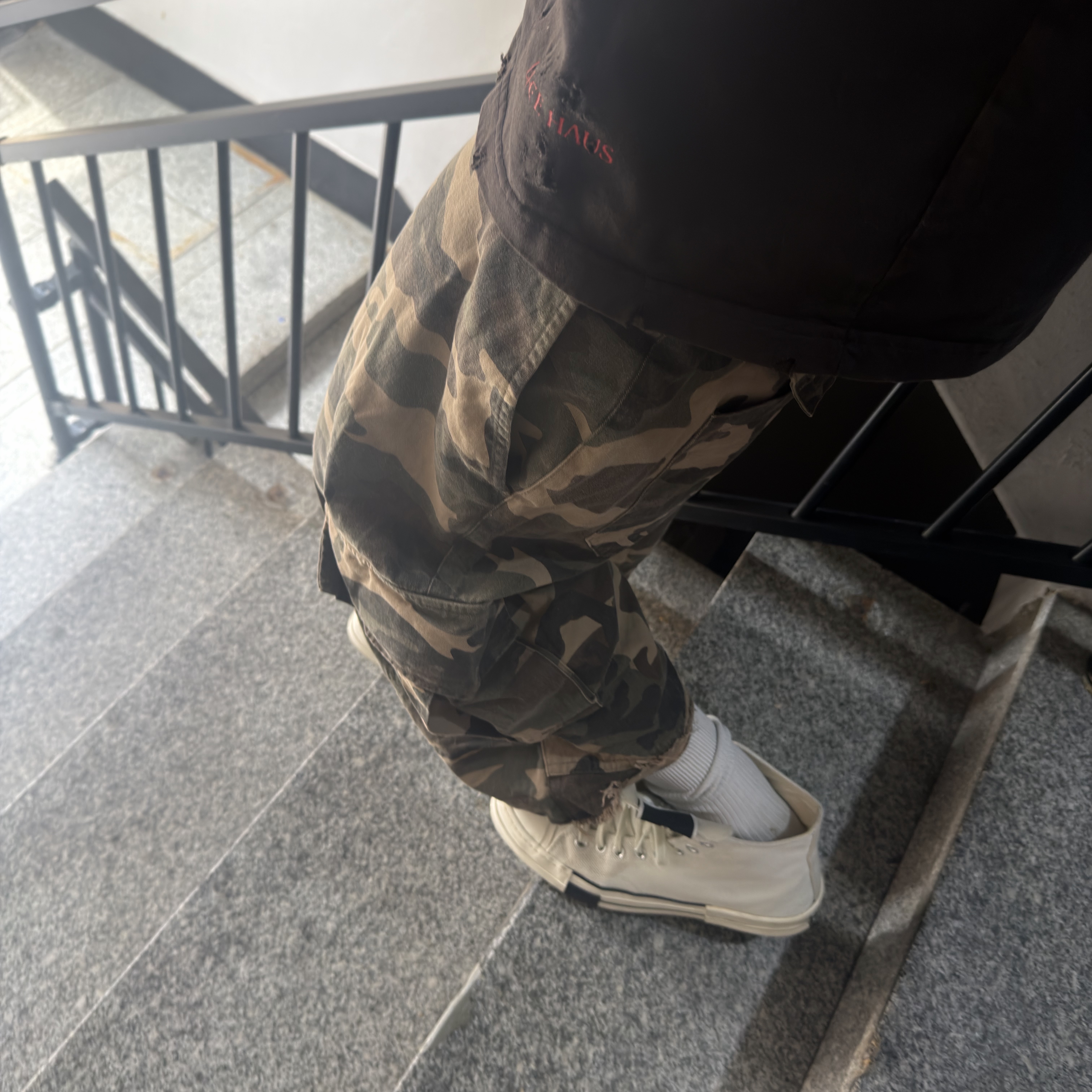 Converse x Drkshdw Drkstr Chuck 70 High Lily White 착용 스타일