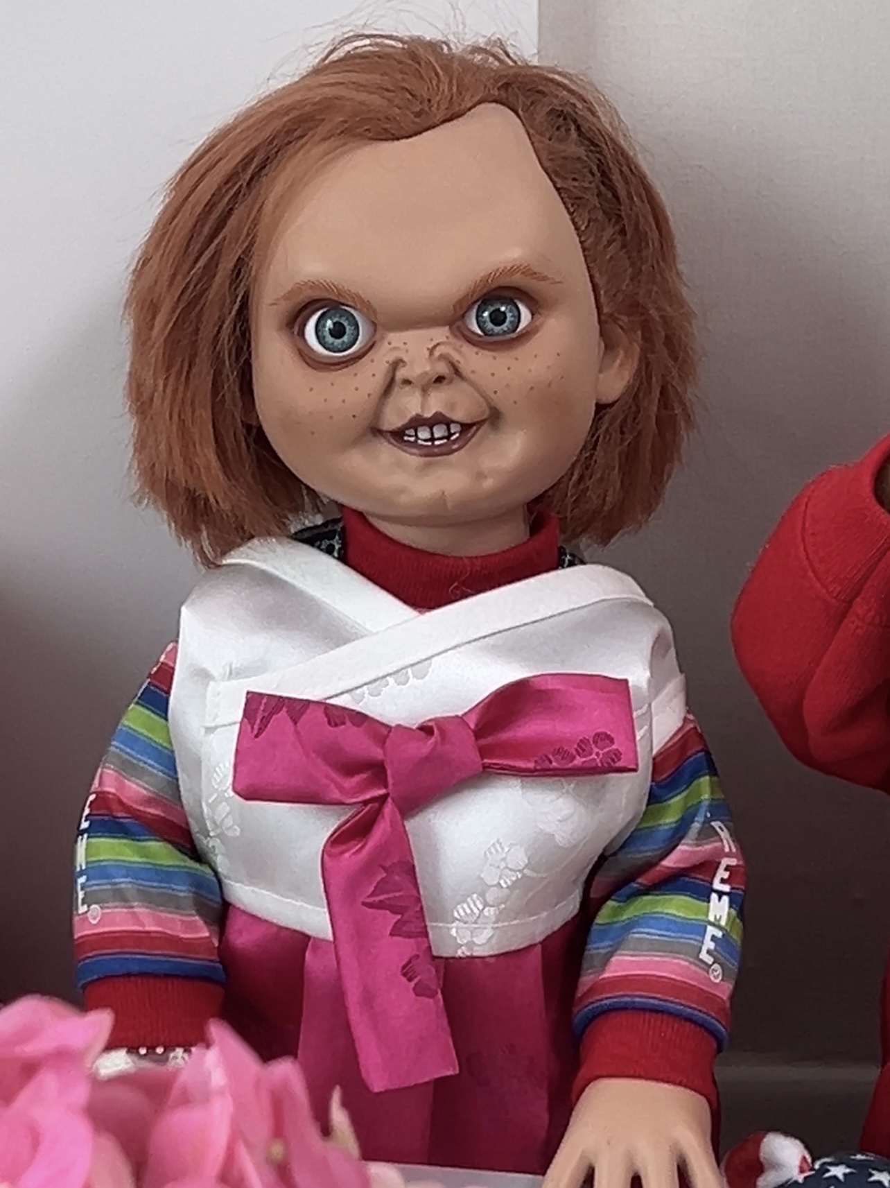 Supreme Chucky Doll - 20FW, Supreme Voodoo Doll Red - 19FW 착용 스타일 - 2