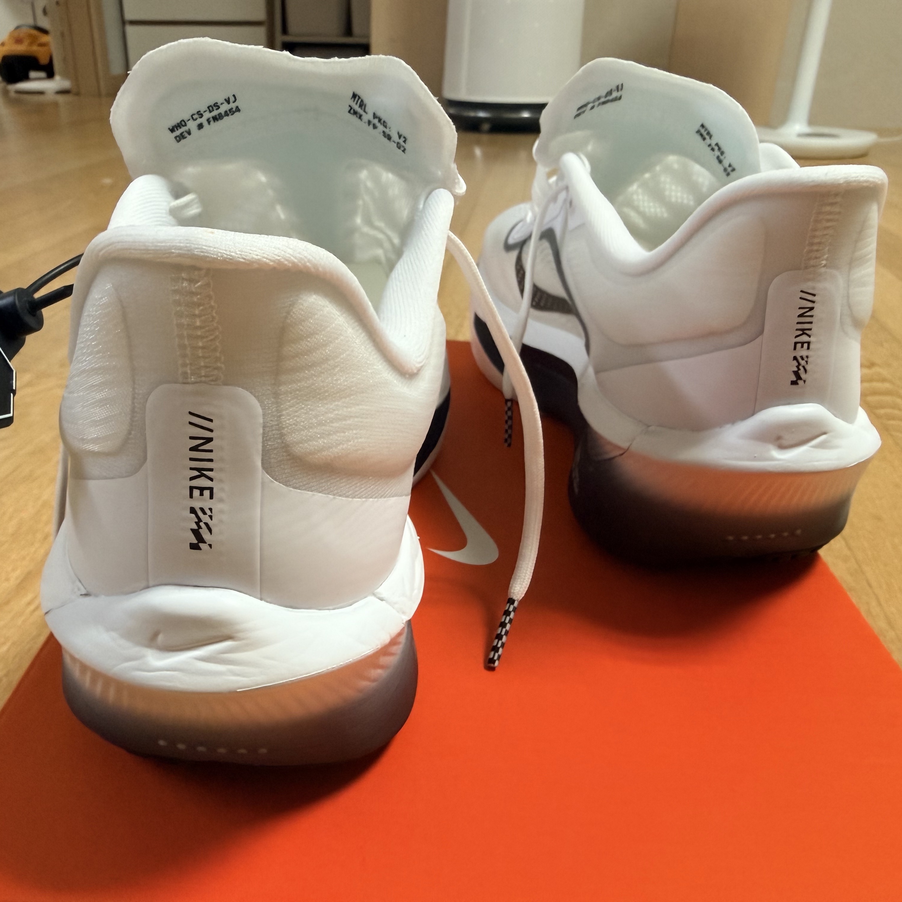 Nike Zoom Fly 6 White Smoke Grey 착용 스타일 - 3