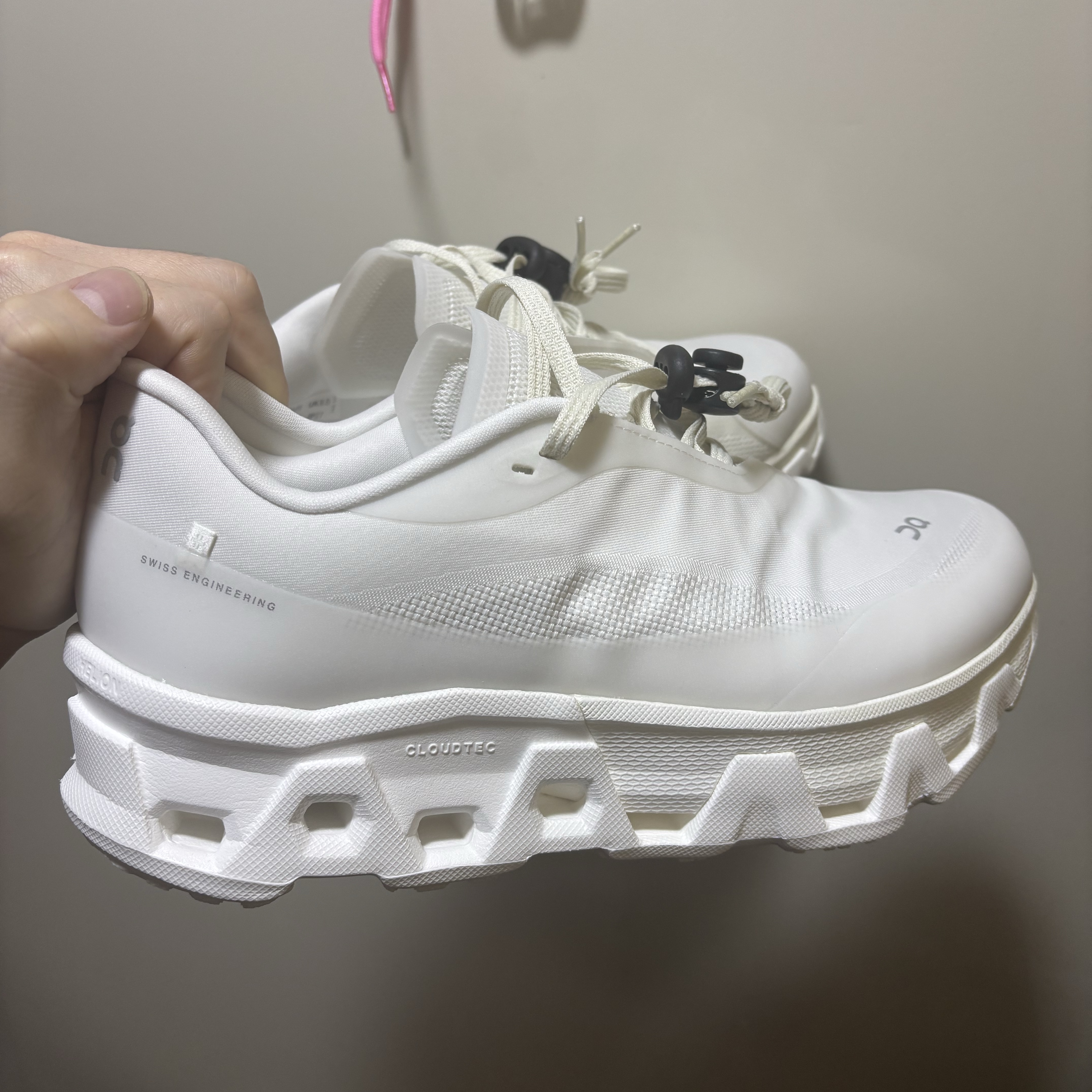 On Running x Post Archive Faction (Paf) Cloudmonster Hyper White 착용 스타일