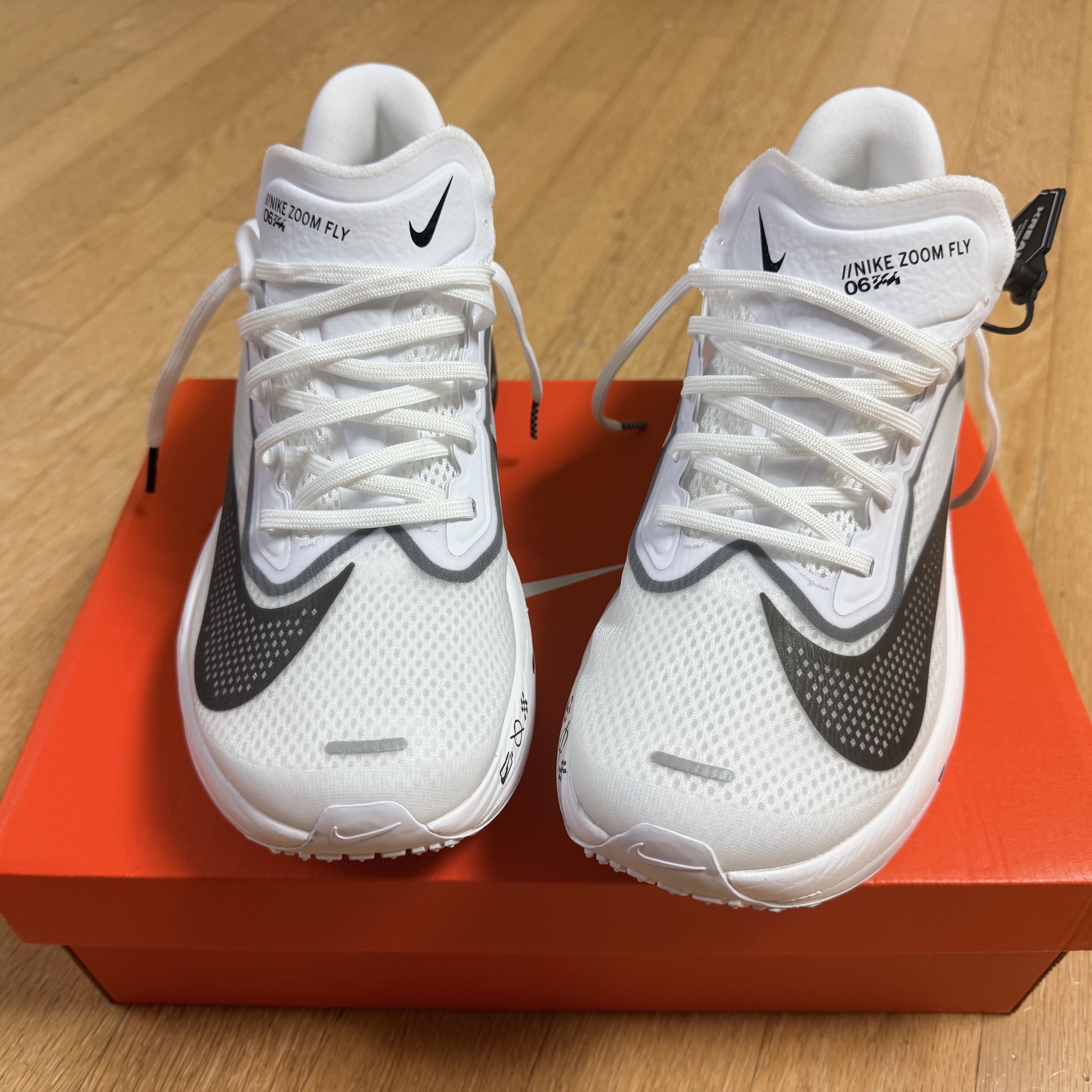 Nike Zoom Fly 6 White Smoke Grey 착용 스타일 - 4