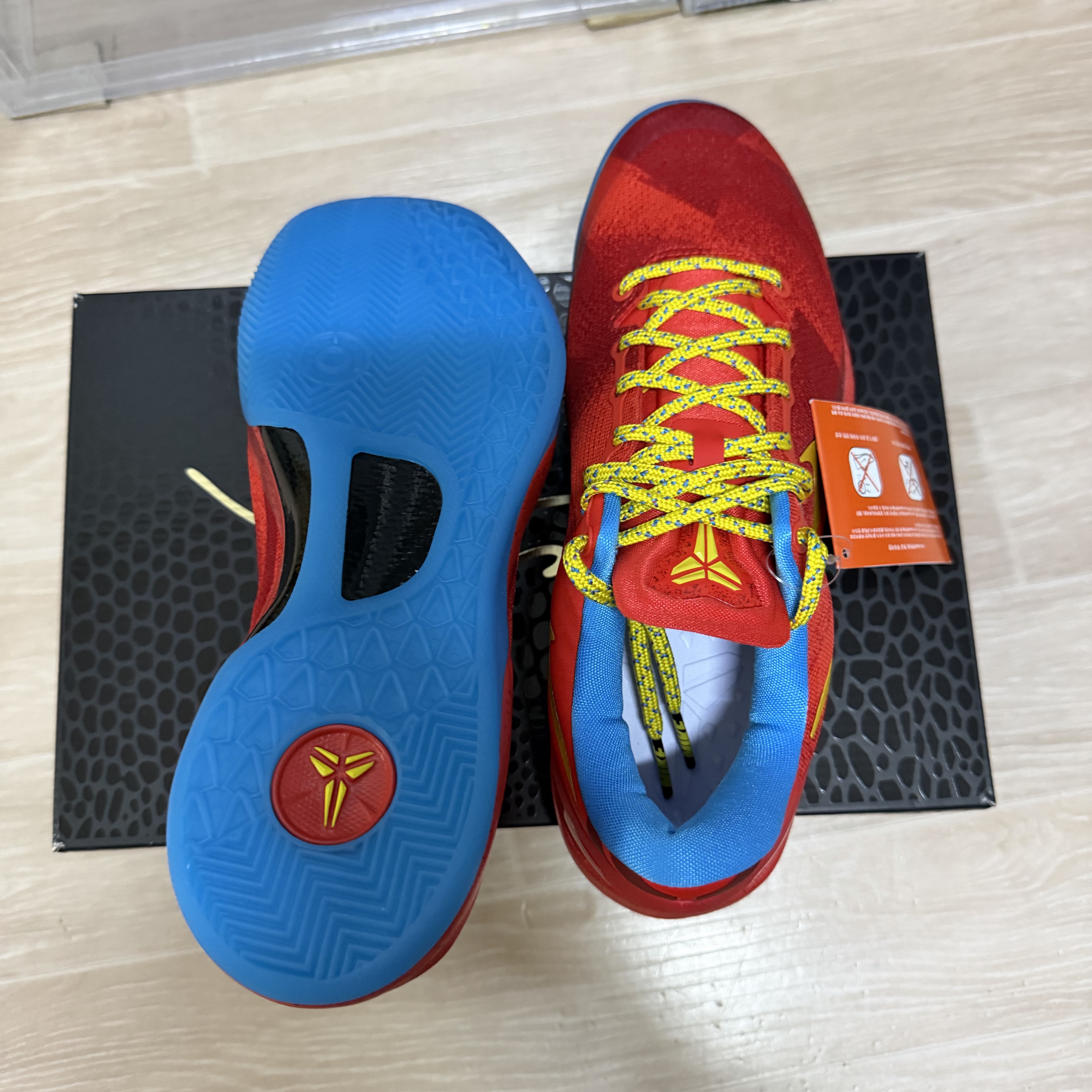 Nike Kobe 8 Protro Year of the Horse Light Crimson and Vivid Blue 착용 스타일 - 5