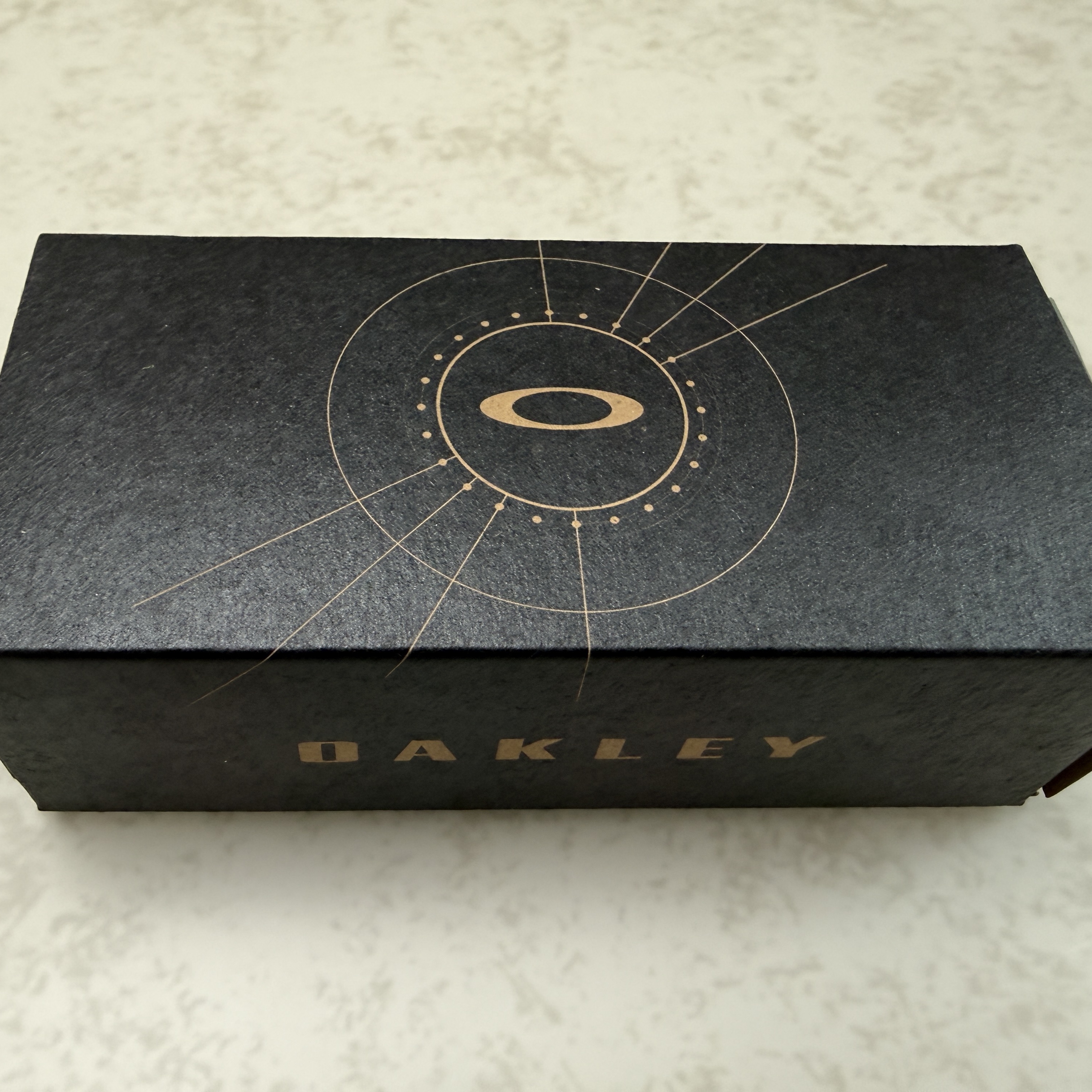 Oakley Eye Jacket Redux Matte Black Frame Prizm Grey Lenses High Bridge Fit 착용 스타일 - 3